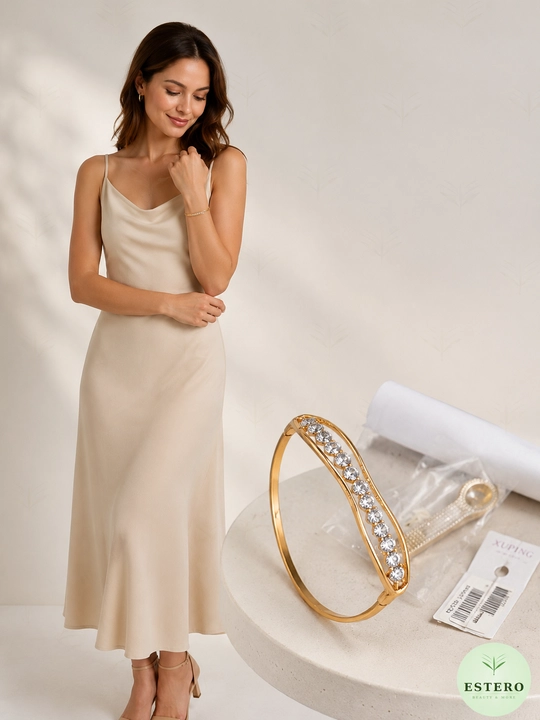 Xuping Jewelry браслет-банgl золото ряд крупных цирконов классический  - 
