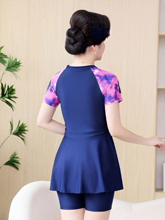 Ayollar uchun ikki qismli cho'milish kiyimi, razmer L,XL,2XL,3XL,4XL, bir o'lcham kichik