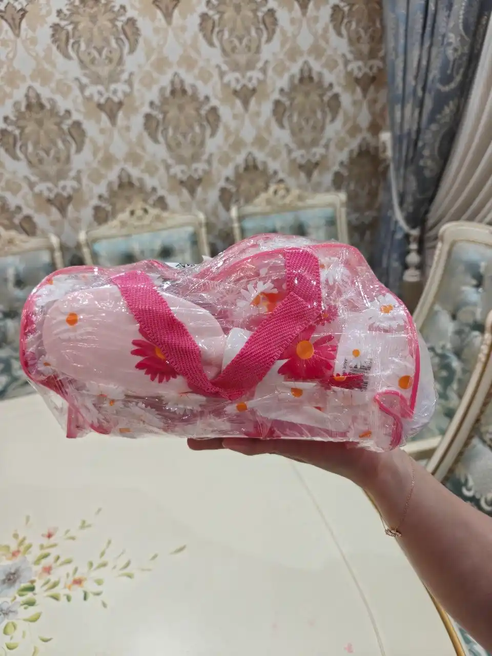 Дорожный набор 5 в 1: косметичка, мыльница, мочалка, расческа и футляр для зубной щётки