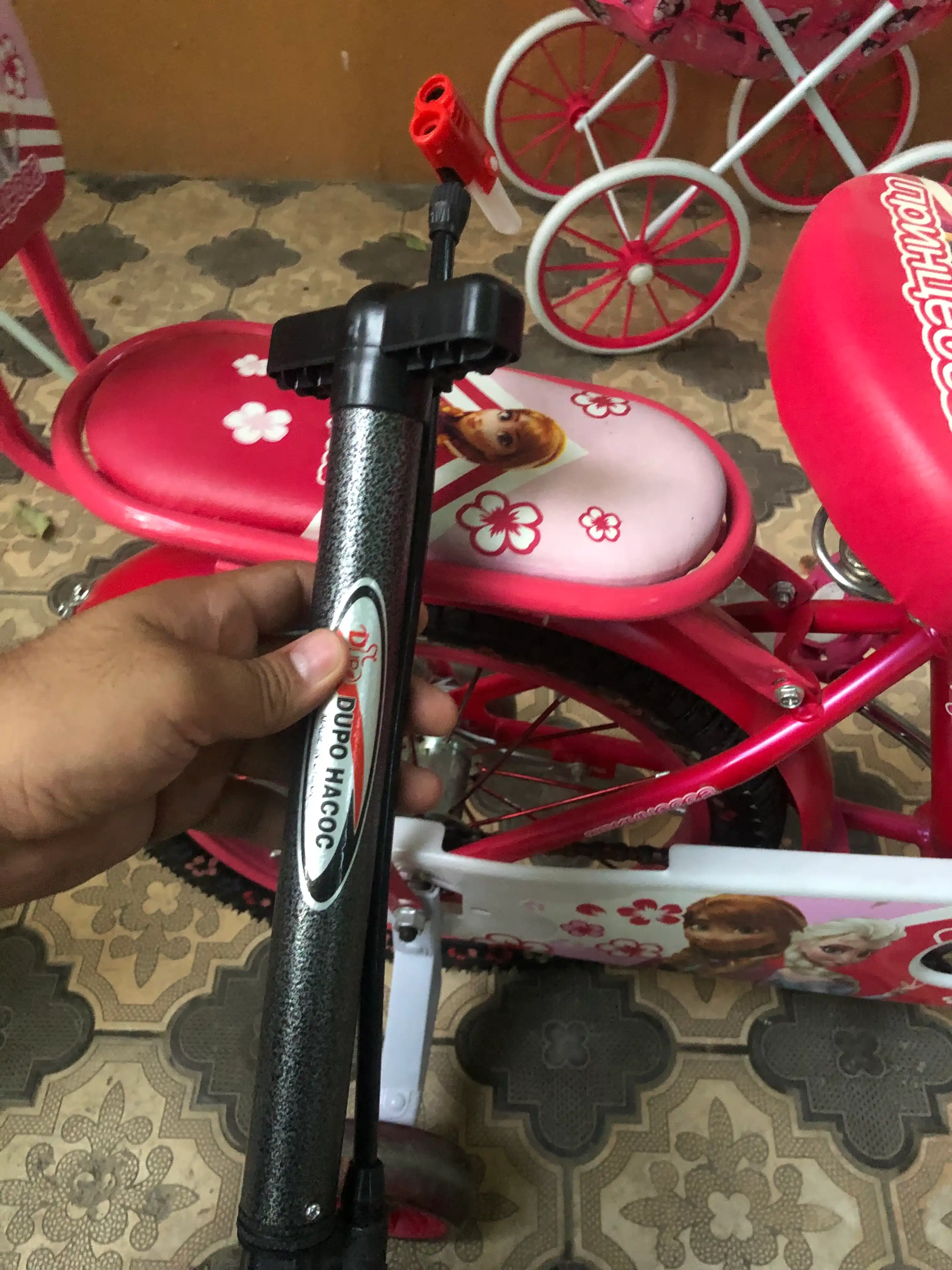 Velosiped qo‘l nasosi, manometrli, mexanik, polga o‘rnatiladigan