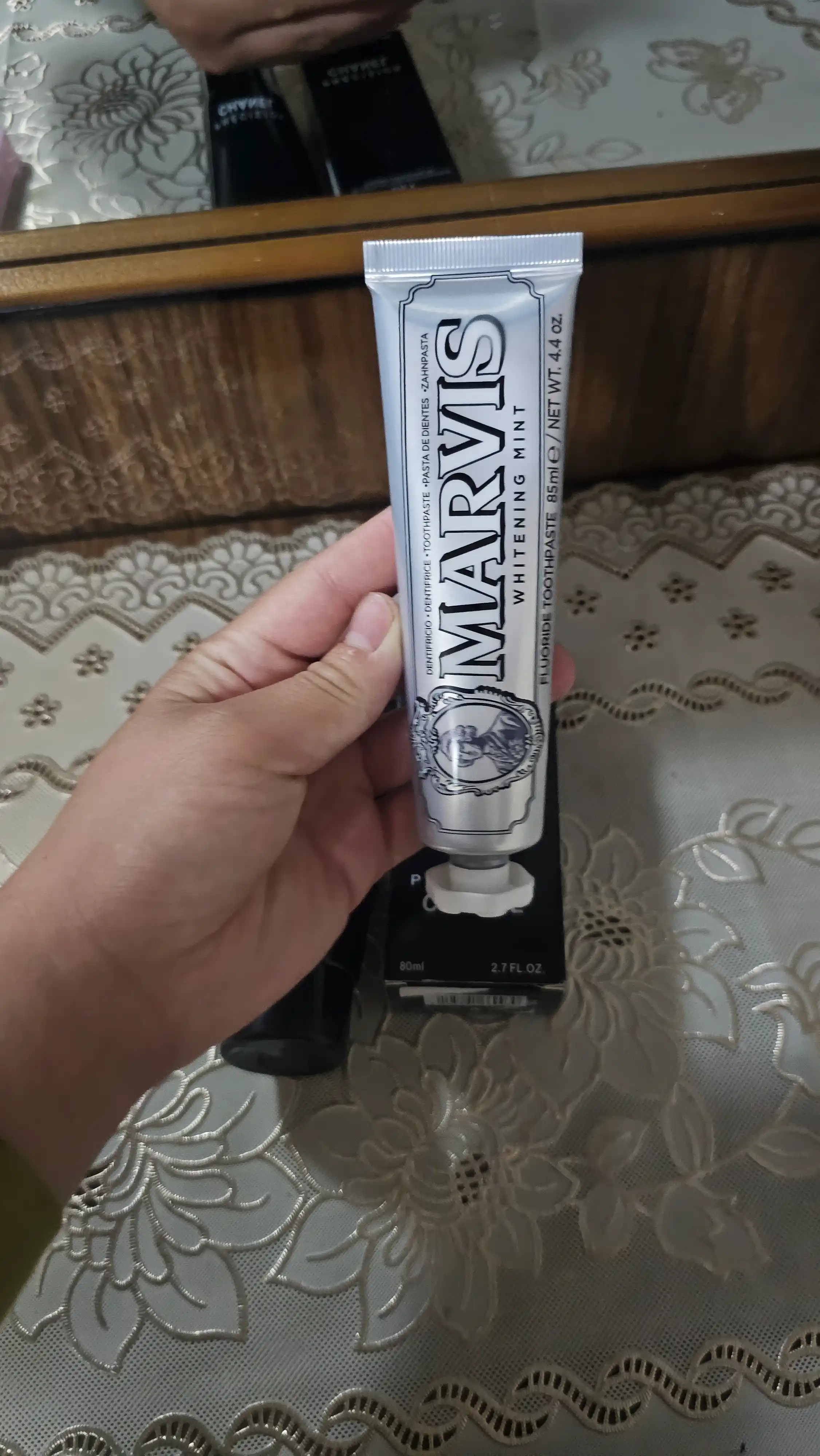 Зубная паста с отбеливающим эффектом, MARVIS Amarelli Licorice Mint, 85 мл