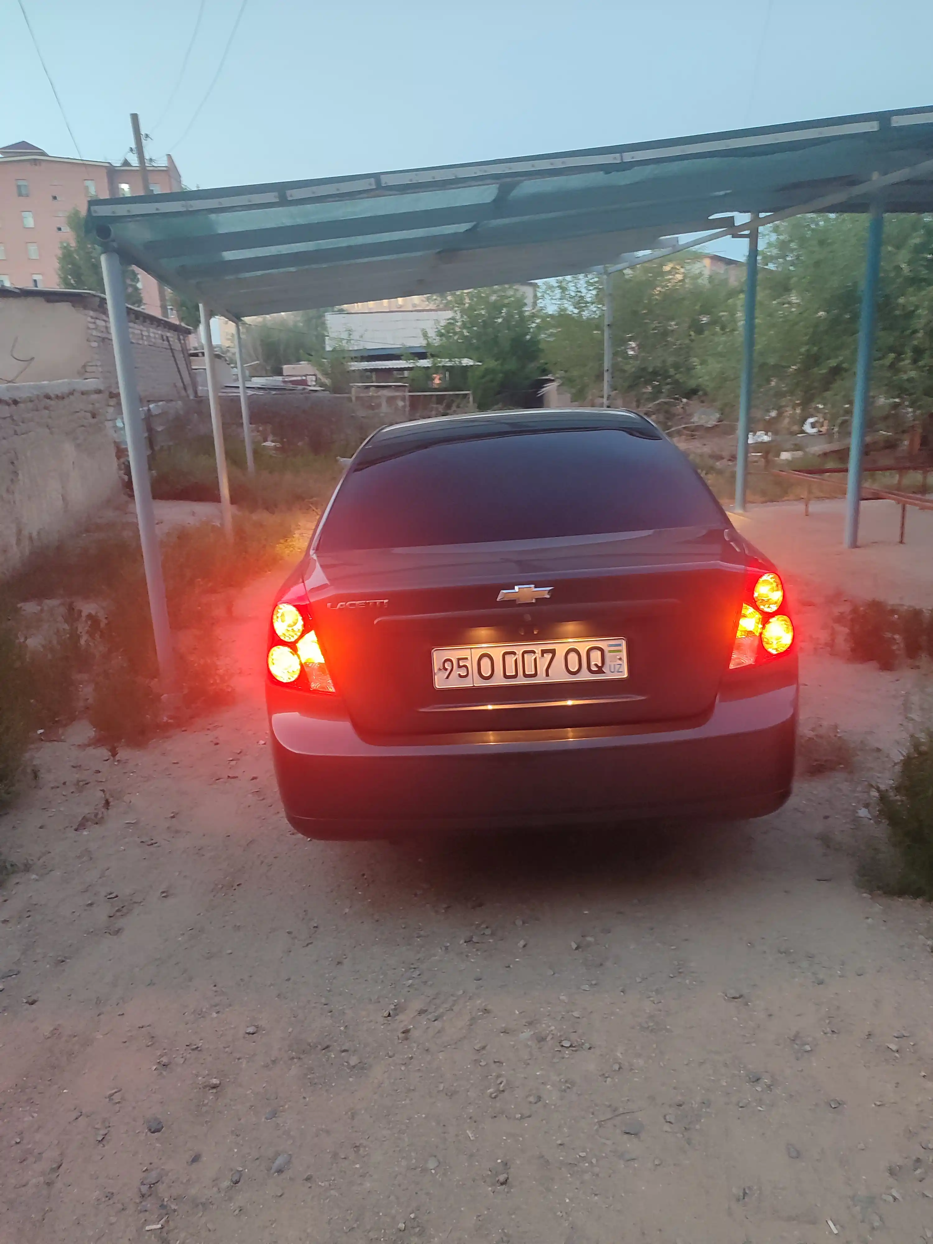 Orqa yoritgich Optra to'plam Lacetti va Gentra uchun