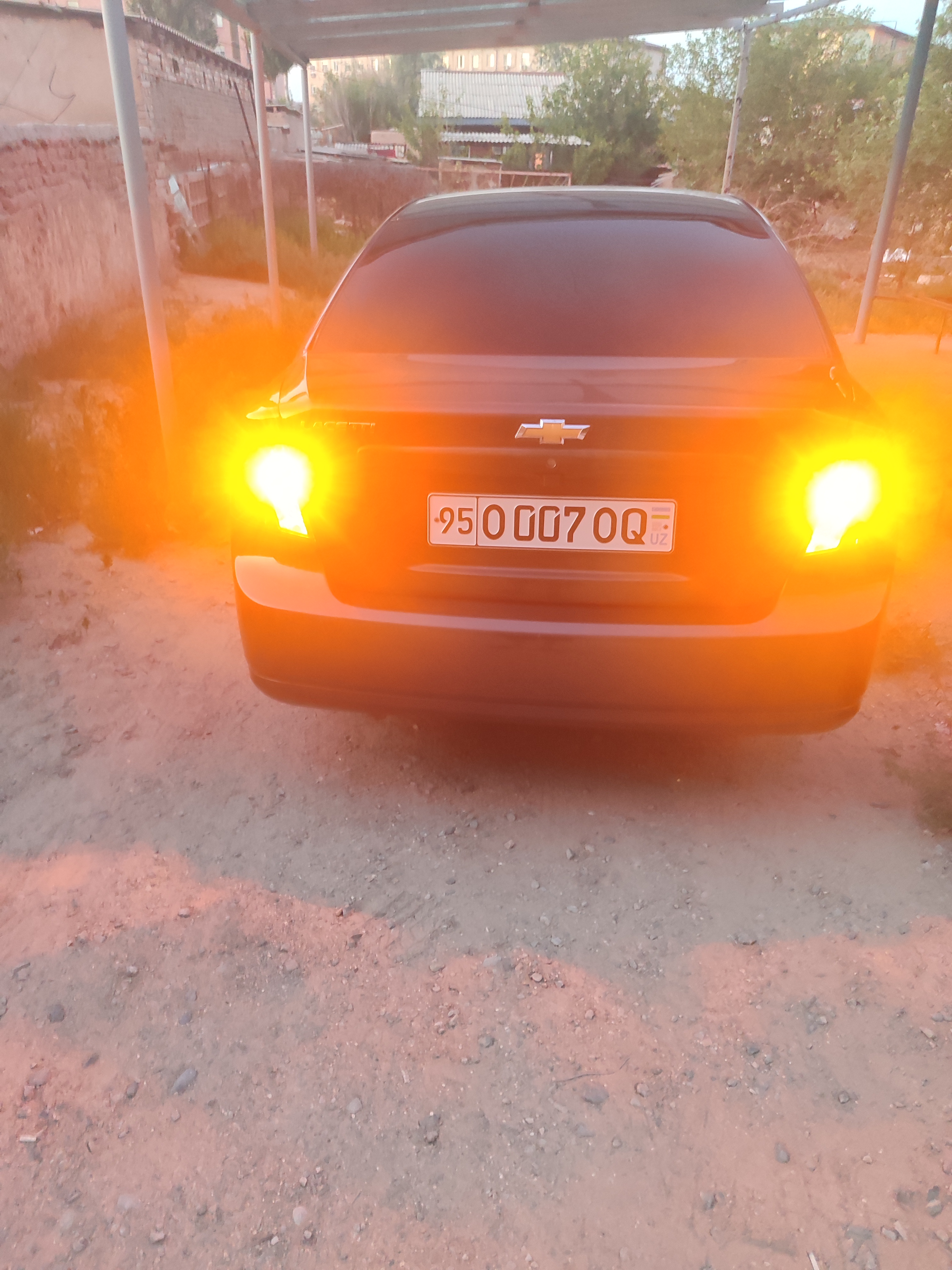 Orqa yoritgich Optra to'plam Lacetti va Gentra uchun