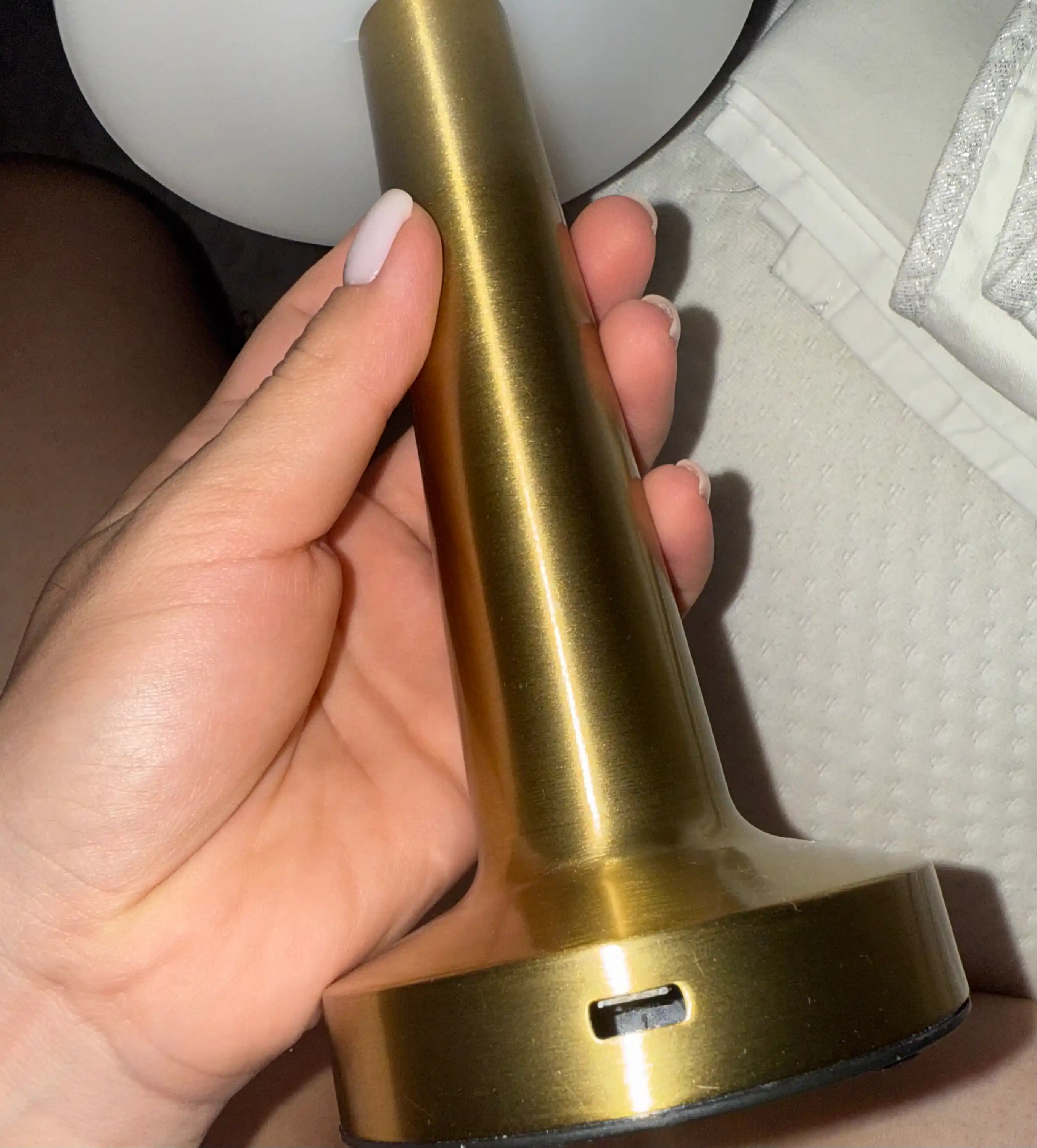 Oltin rangli stol chiroq (USB quvvatlanadigan, sensorli boshqaruv)