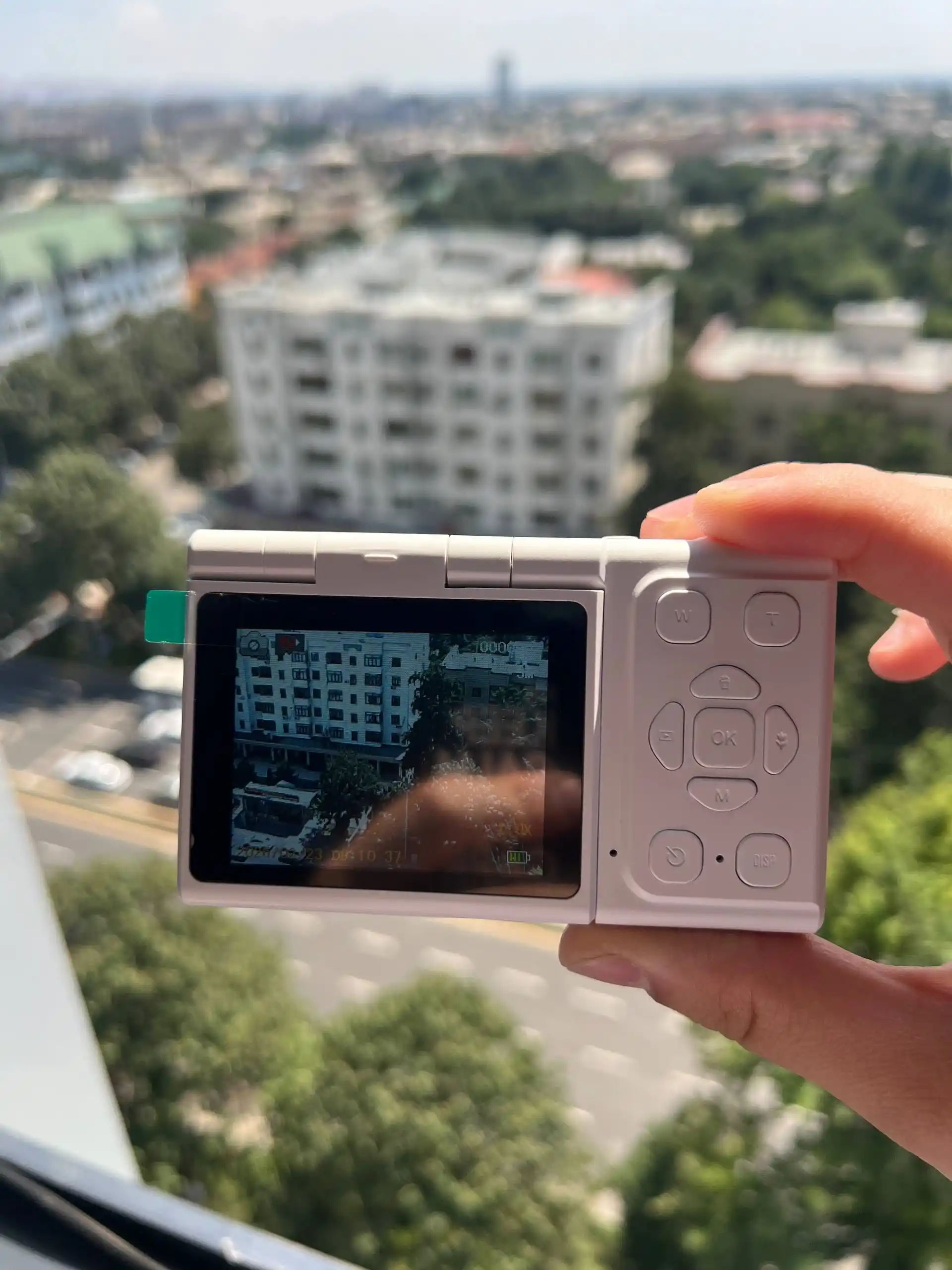 Фото- и видеокамера 2026: новости, камера с вращающимся экраном