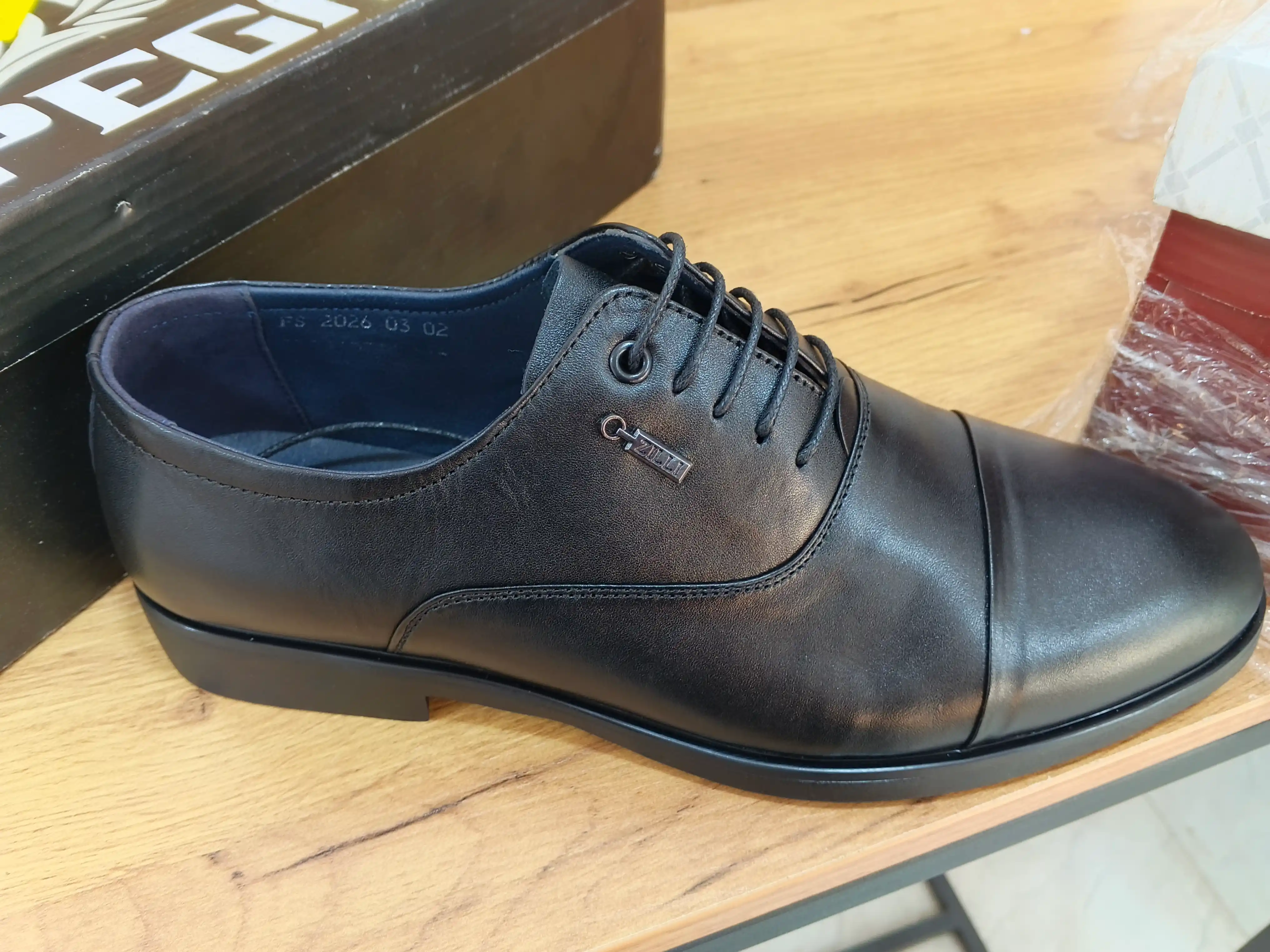 Erkaklar uchun Vilikan Faara Shoes tuflilar, eko charm, qora rang, o`lcham, 44-46
