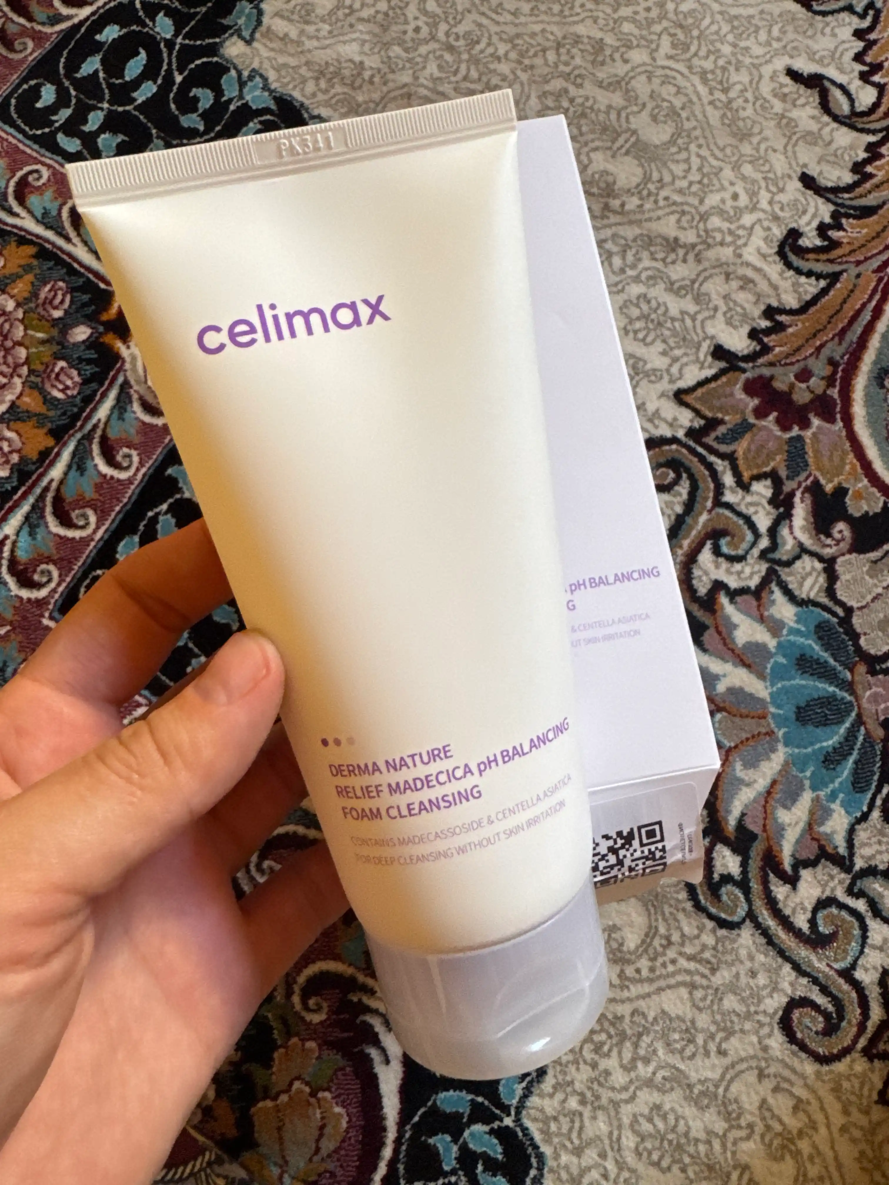 Celimax Centella va Madecassoside bilan pH muvozanatli yuz yuvish ko‘pigi