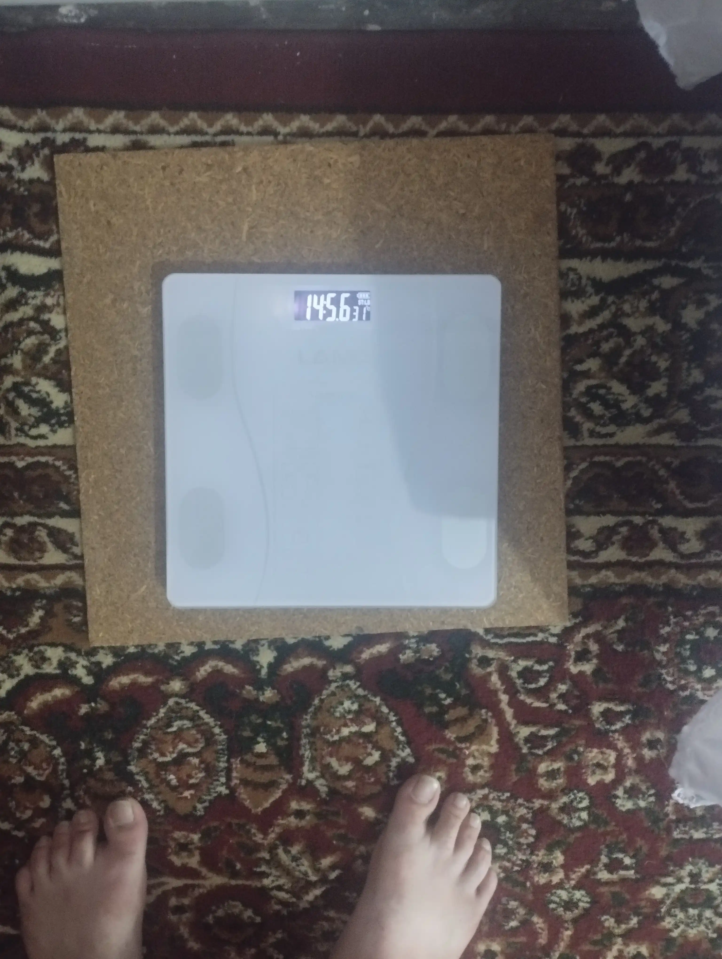 Aqlli elektron pol tarozi 180 kg gacha, odam tarozi vazn o'lchash uchun