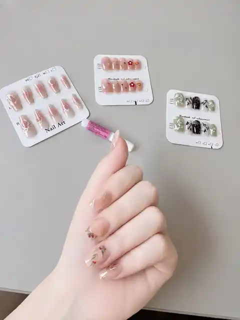 Sun’iy tirnoqlar Press On Nails, 4 to‘plam, 500+ dizayn, qayta foydalaniladigan tirnoqlar
