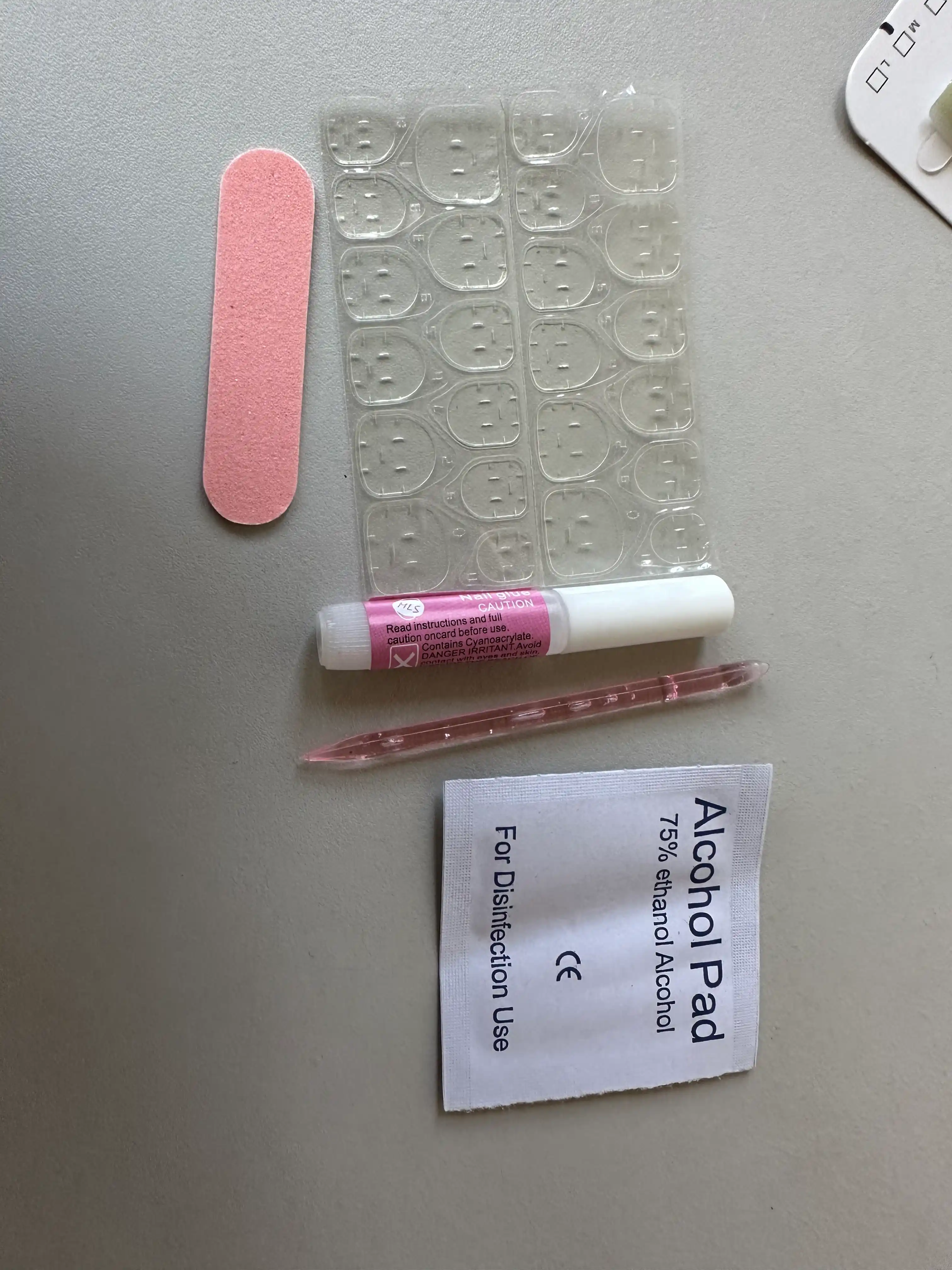 Sun’iy tirnoqlar Press On Nails, 4 to‘plam, 500+ dizayn, qayta foydalaniladigan tirnoqlar
