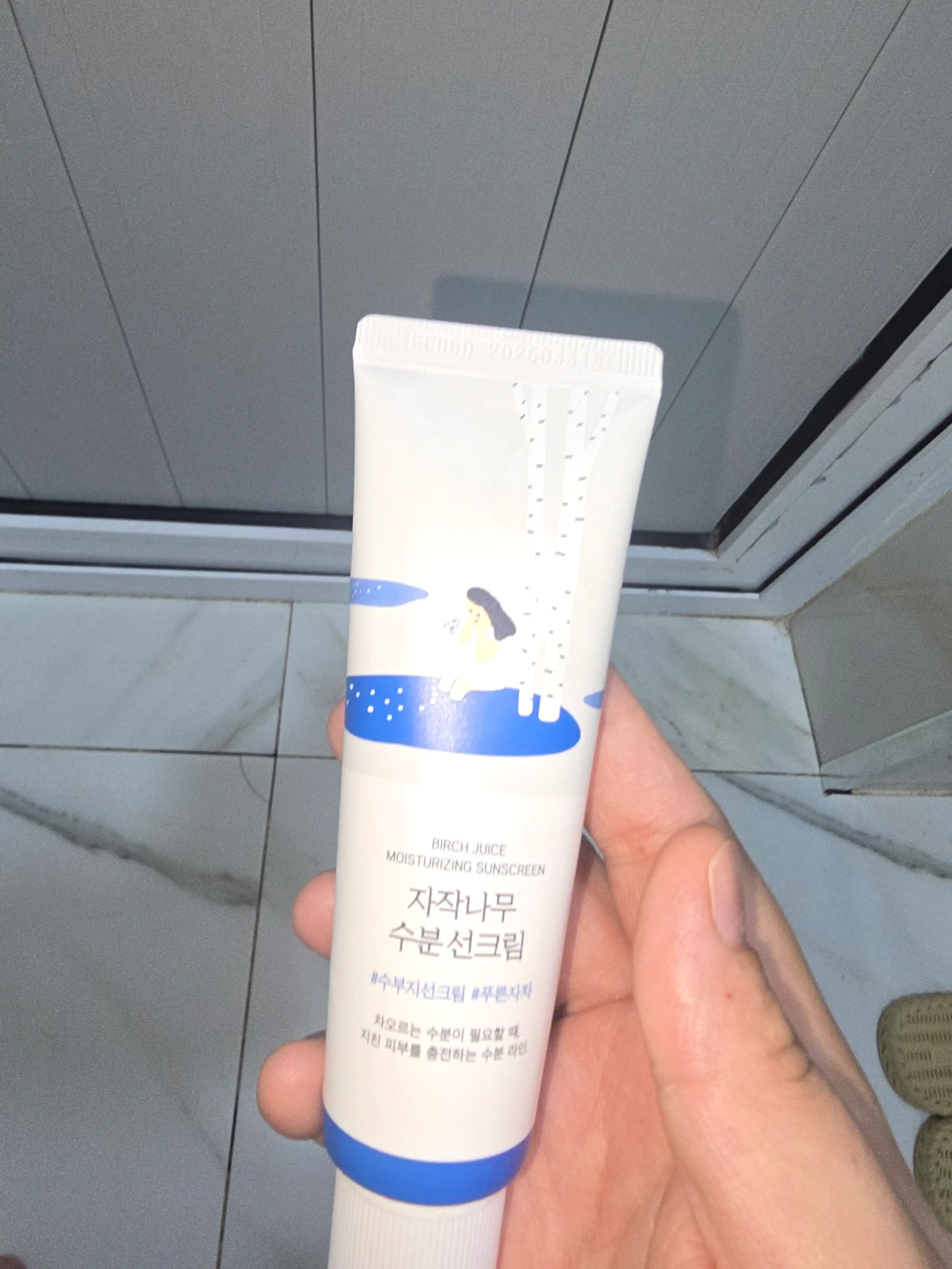 Солнцезащитный крем Round Lab Birch Juice Moisturizing Sunscreen SPF50+ PA++++, 50 мл