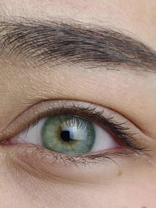 KIWI GREEN Rangli kontakt linzalari, yashil rang, BC 8.6, DIA 14.2, 12 oy