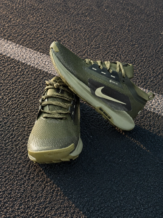 Erkaklar uchun Nike Trail ATC Gore-Tex krossovkalari