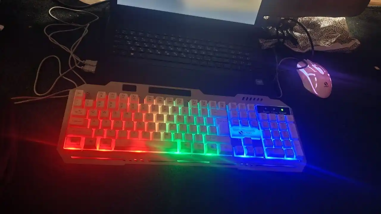 RGB klaviatura, simli, simsiz, mexanik variantlar, klaviatura + sichqoncha to‘plami