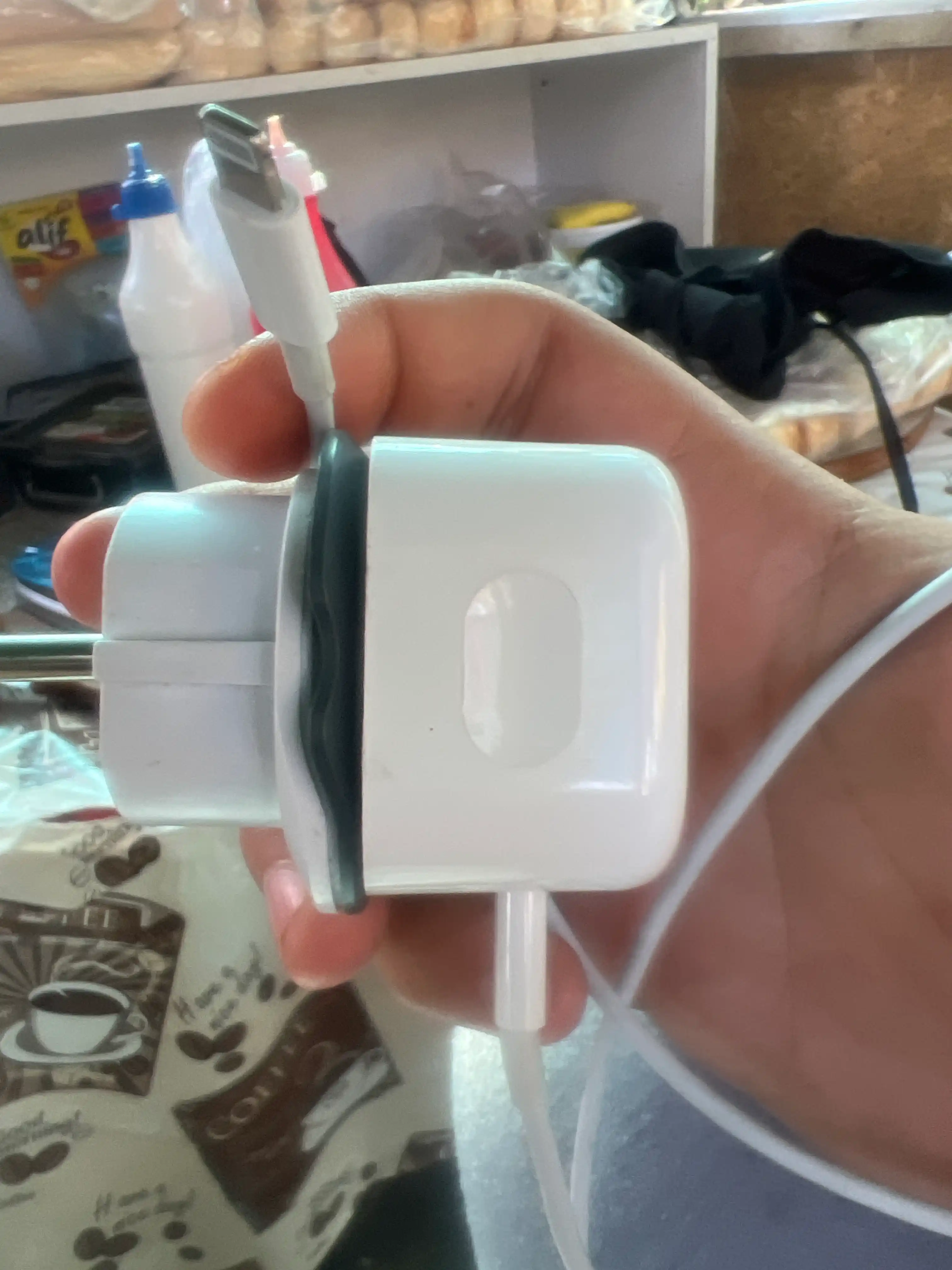 Zaryadnoe qurilma iPhone uchun, zaryadka 20 Vt, s kabelem Type-C — Lightning