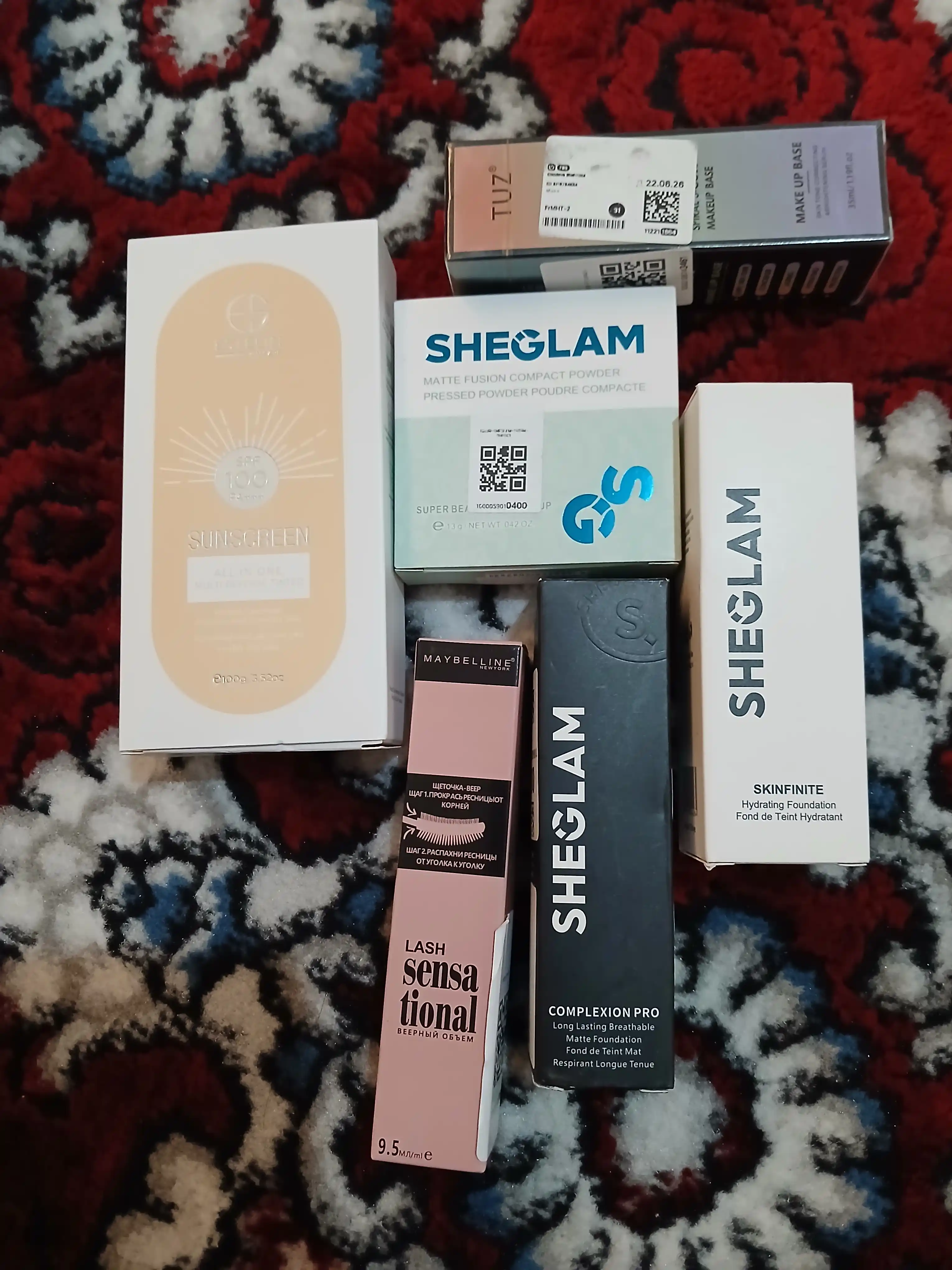 Estelin SPF 50+ PA+++ Quyoshdan saqlovchi namlantiruvchi krem, 50/100 ml