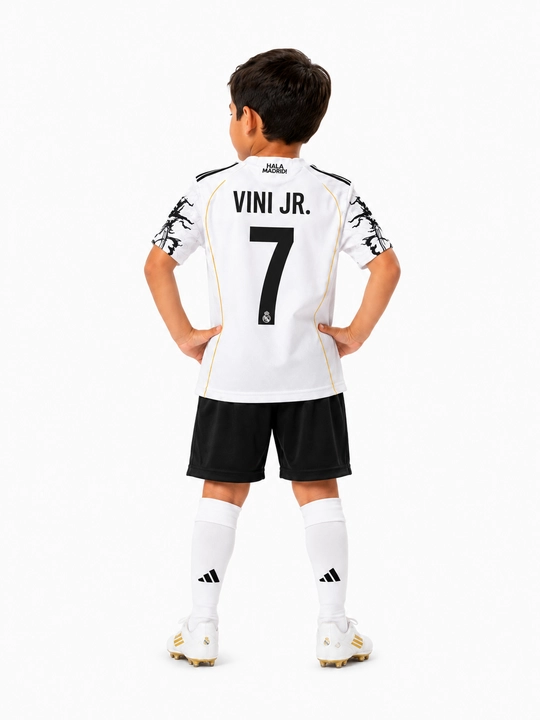 Футбольная форма Real Madrid - 