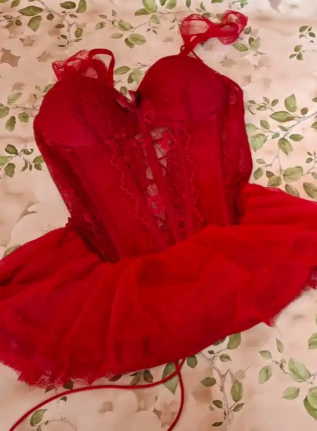 Ayollar uchun romantik korsetli penyuar, tungi ko‘ylak, tungi kiyim