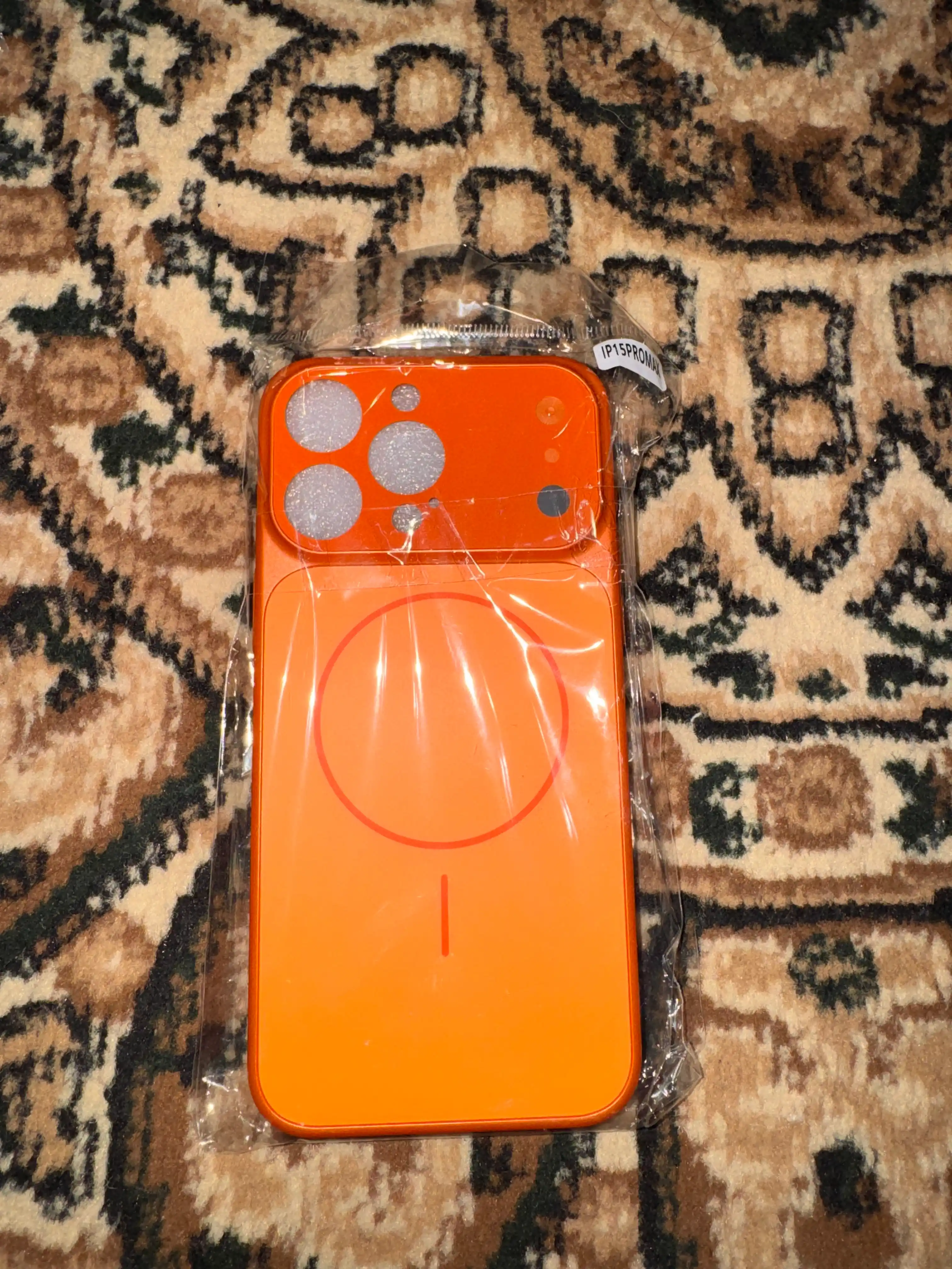 Чехлы для iPhone  15p 16p 17p 15pm 16pm 17pm