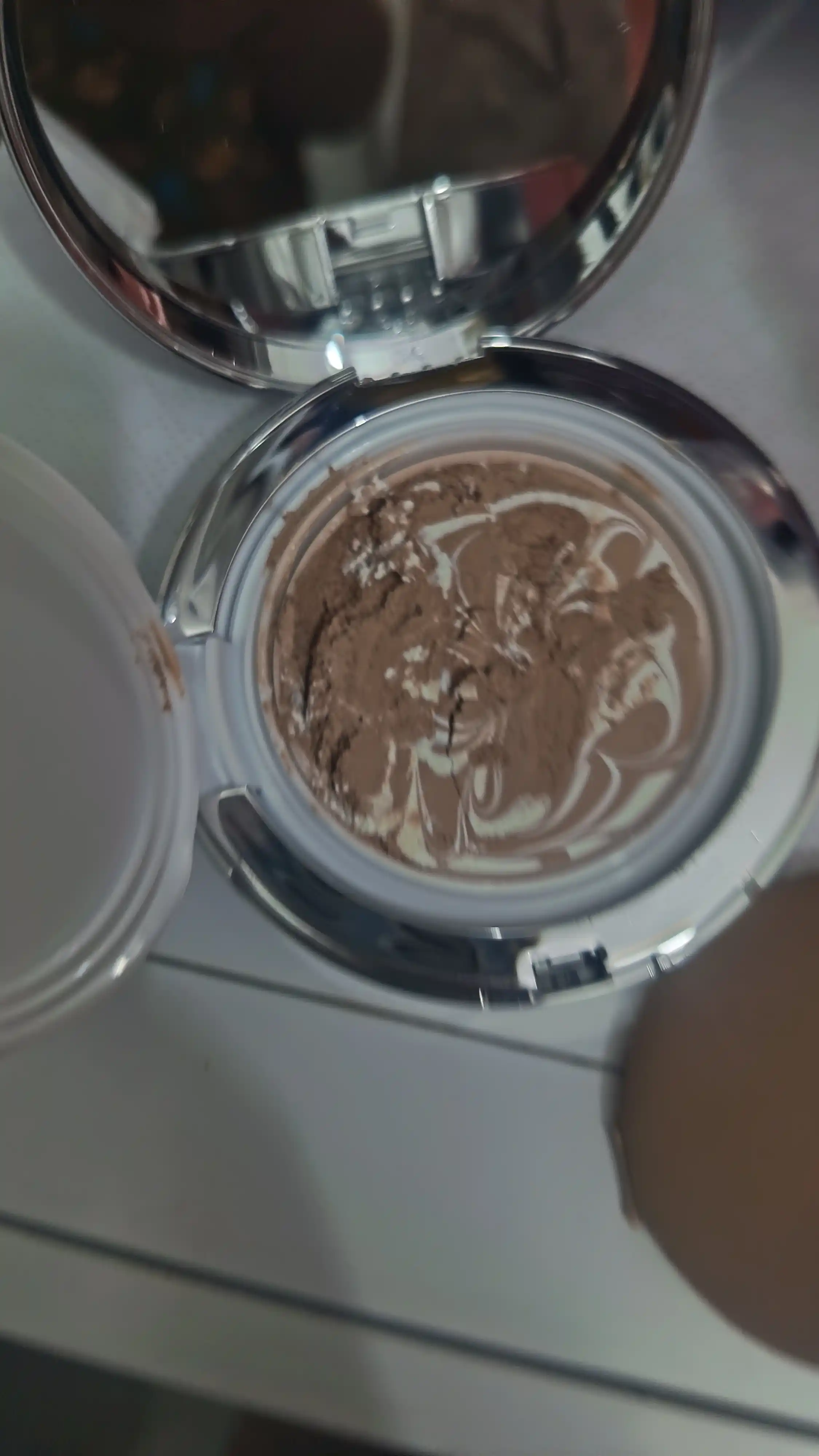 Кушон AGE 20's Essence Cover Pact Latte SPF50+