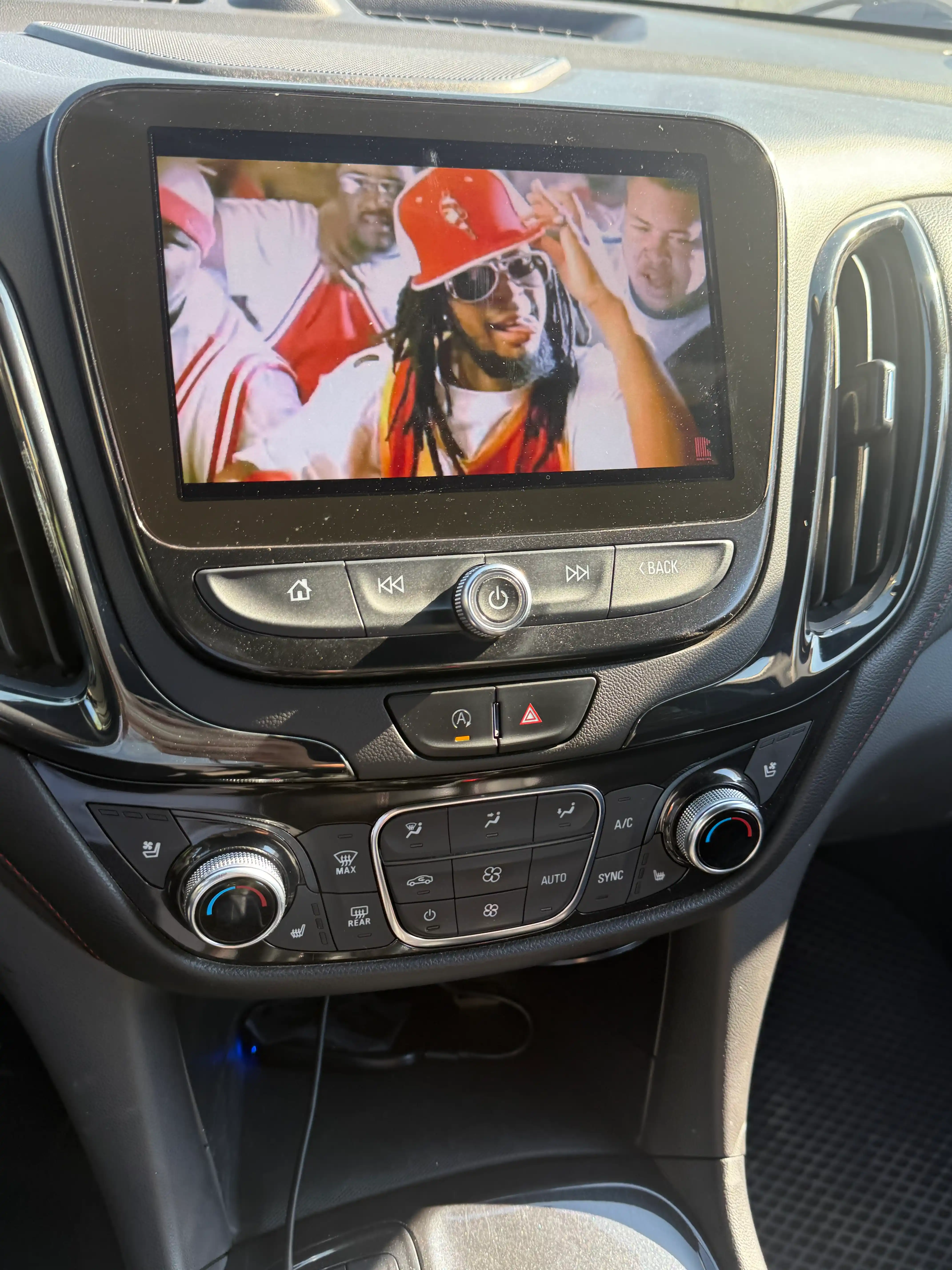 CarPlay 2×32 simsiz Apple CarPlay/Android Auto, YouTube, navigatsiya