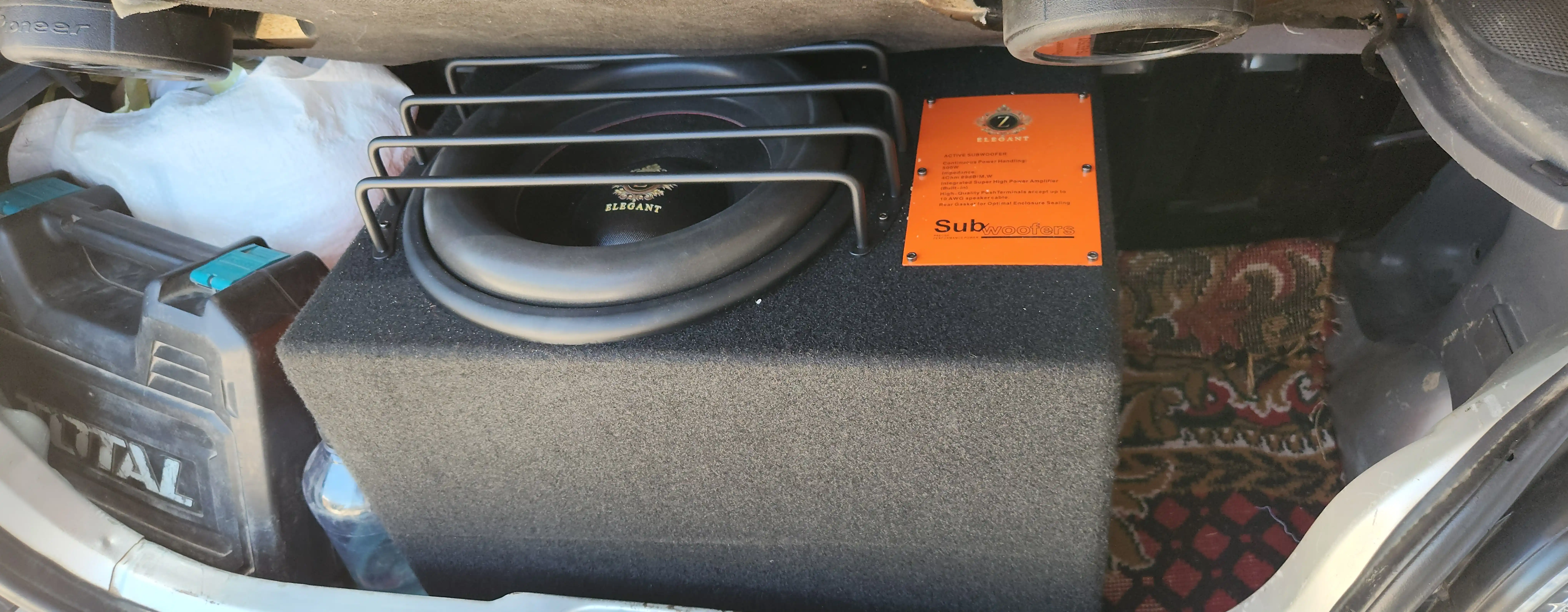 Machete ML-12A, Machete ML-10A  aktiv sabvuferlar 12", 500W RMS, kuchli bas