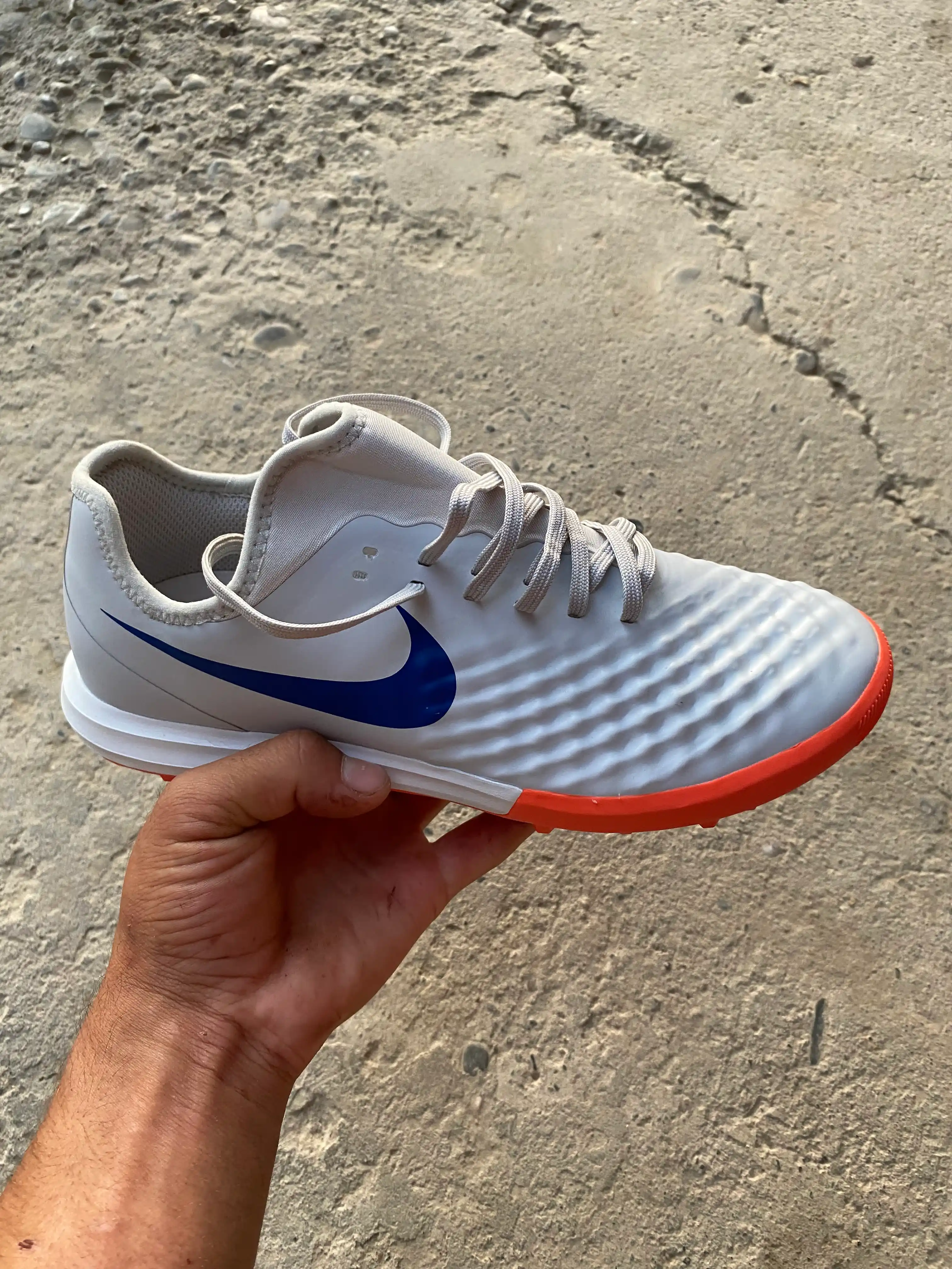 Мужские бутсы-сороконожки, размеры 40-44, Magista Legend