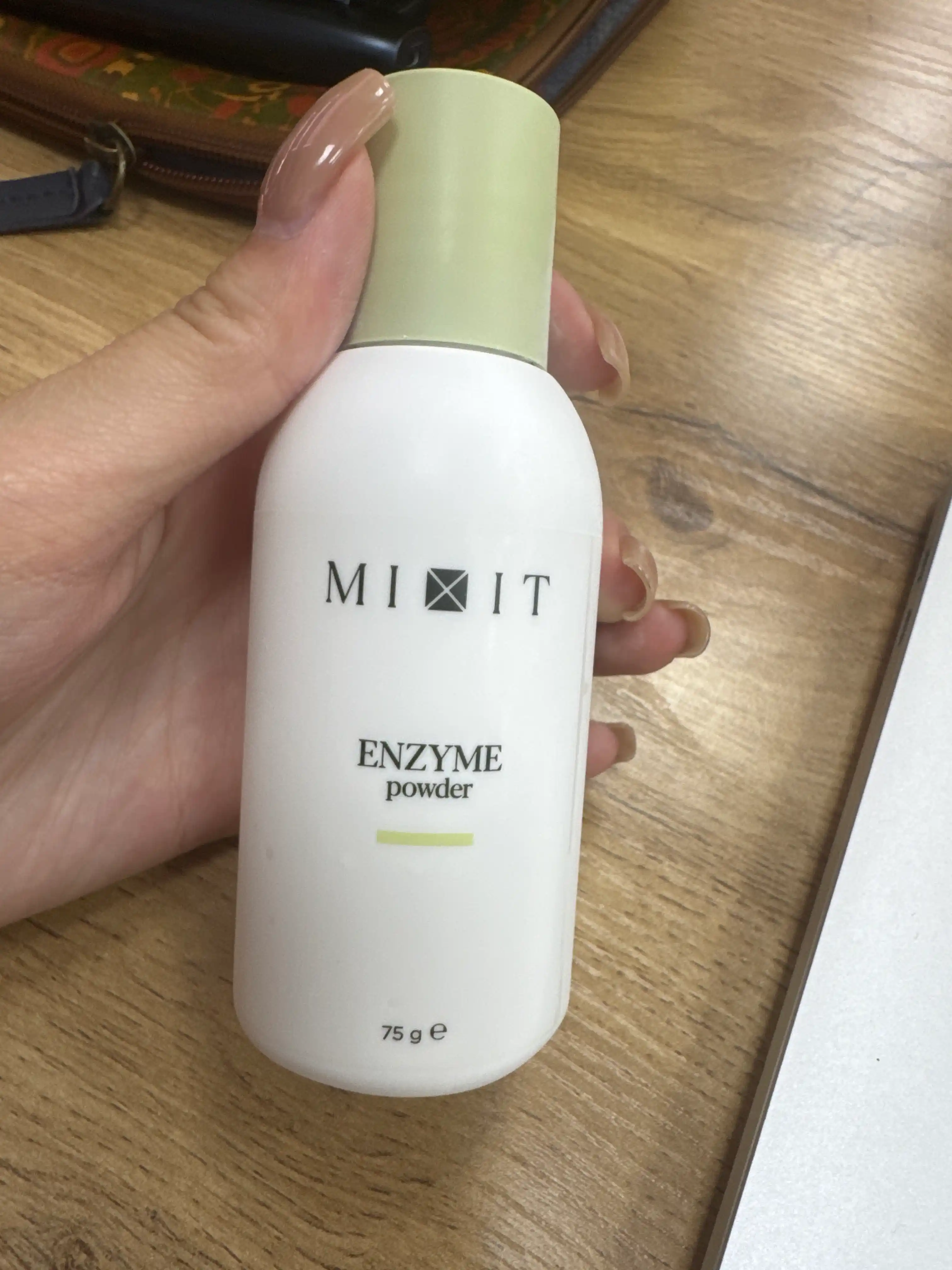 MIXIT Papain va o‘simlik ekstraktlari bilan yuz yuvish uchun fermentli pudra 75 ml