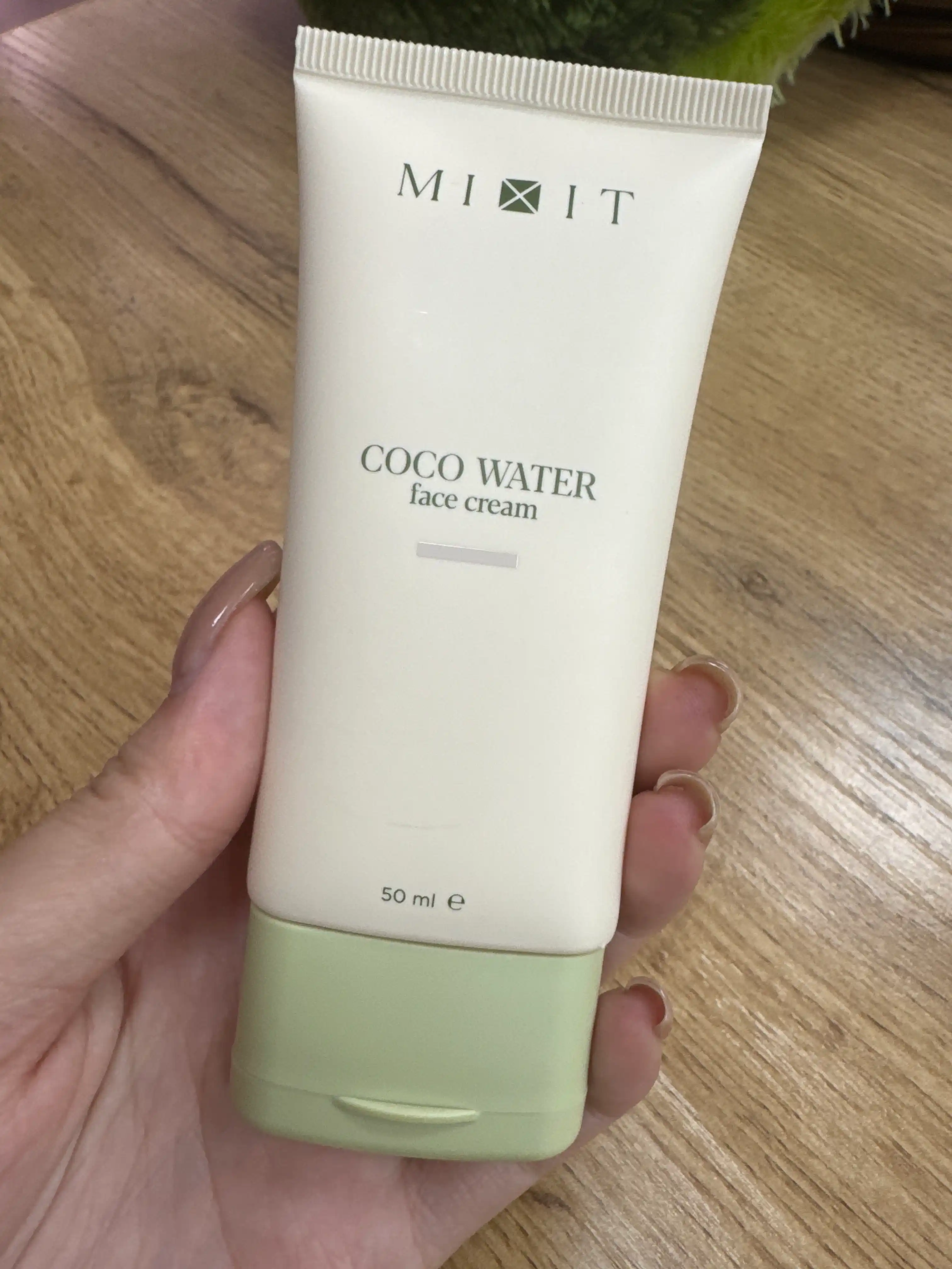 MIXIT Крем для лица универсальный с кокосовой водой 50 мл