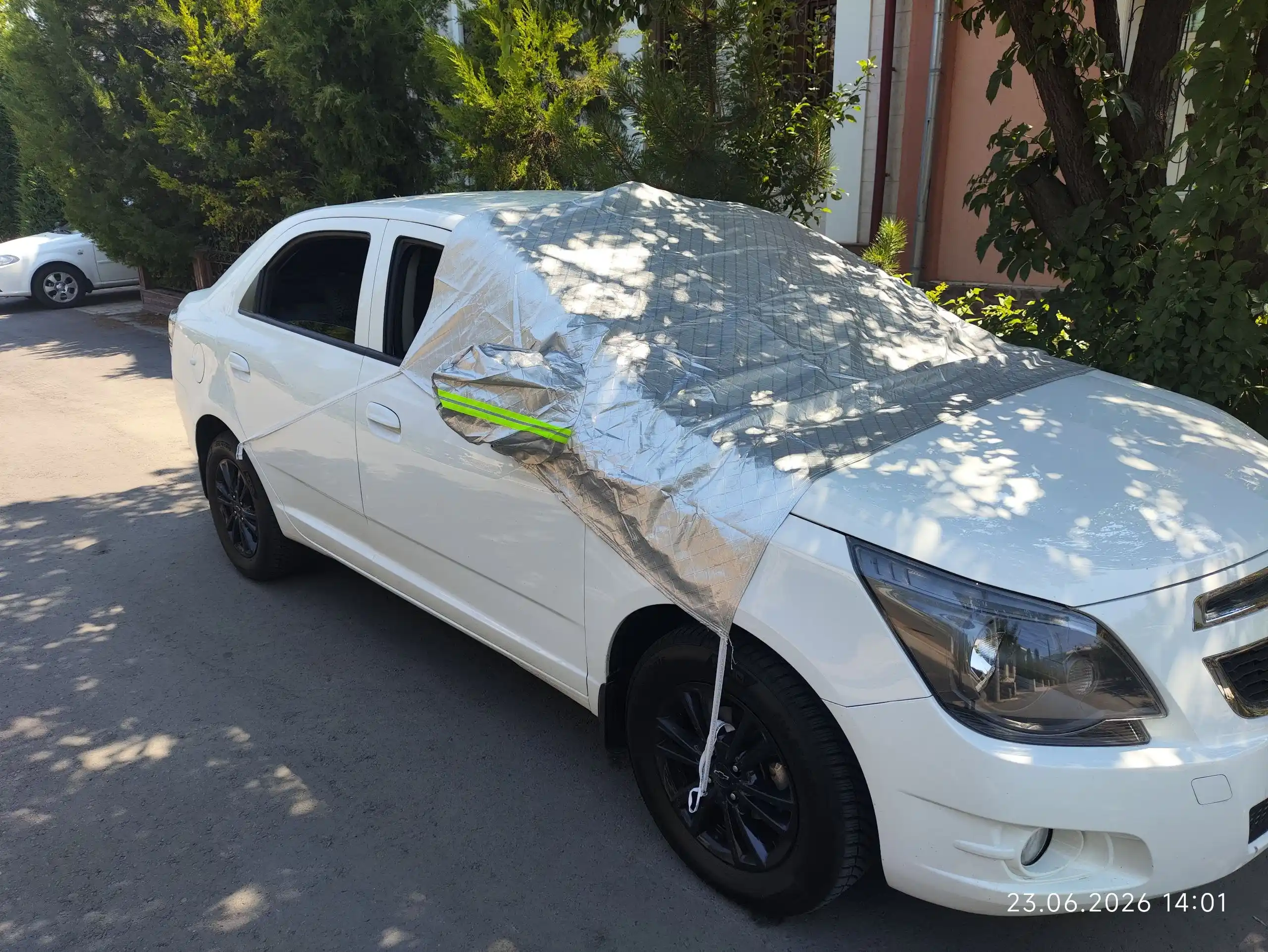 Avtomobil uchun universal loy muz va qordan ximoya tent 4 fasl uchun unversal o'lcham