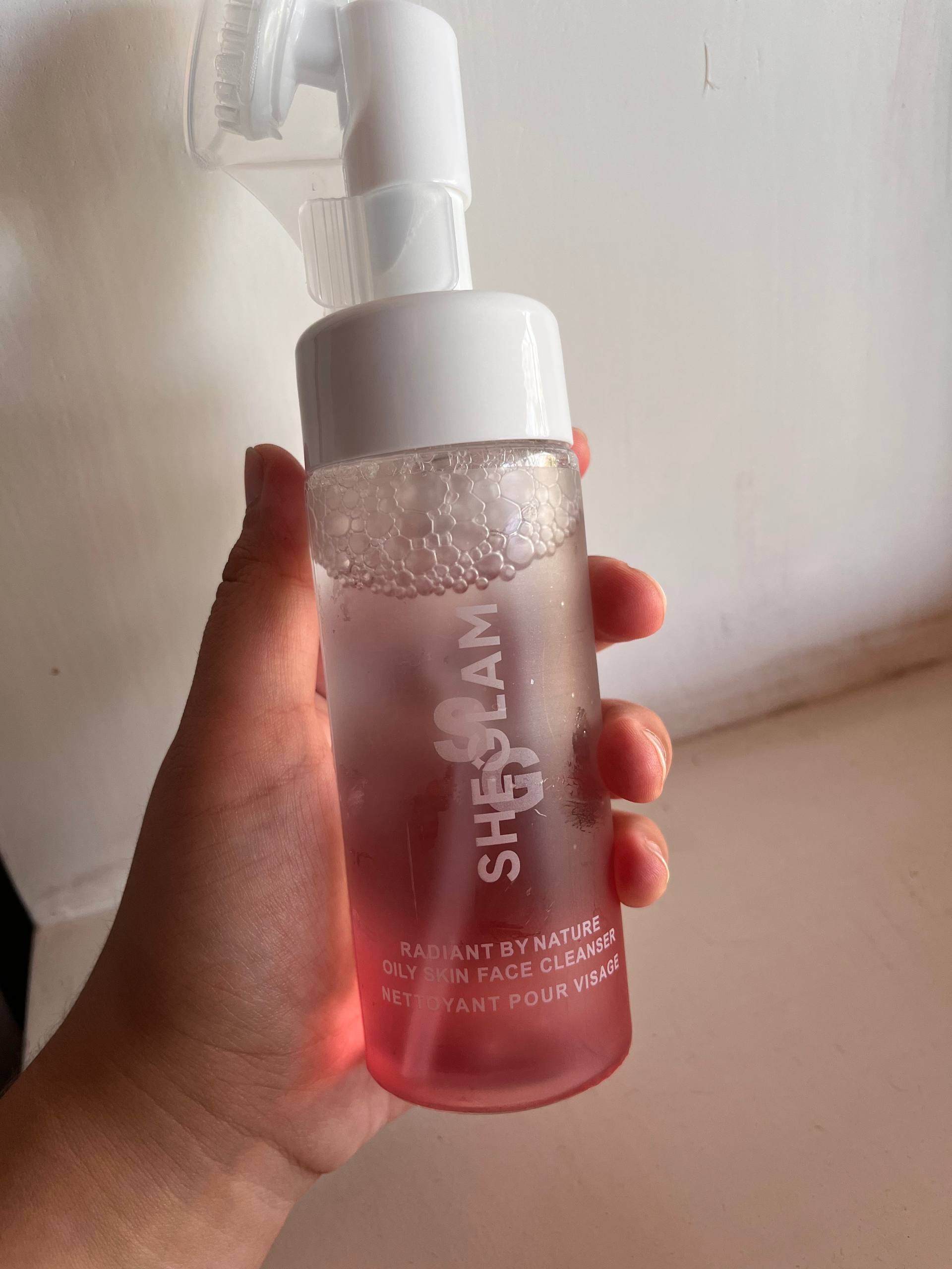 Cho'tka bilan tozalovchi ko'pik, yuz uchun namlovchi va tozalovchi penka, 150 ml