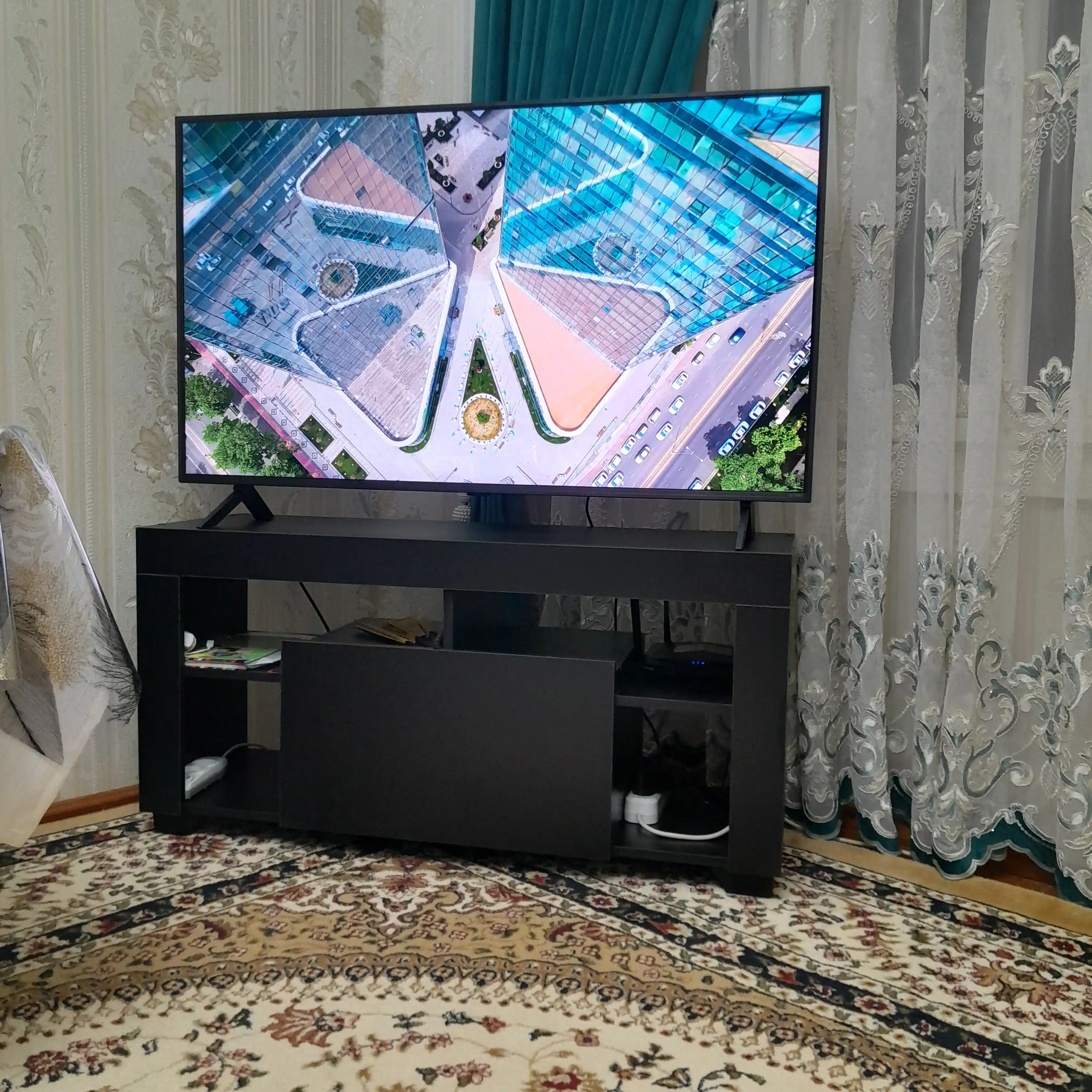 Тумба-подставка под телевизор LEETO, напольная, полностью собранная, 110*55*35 см
