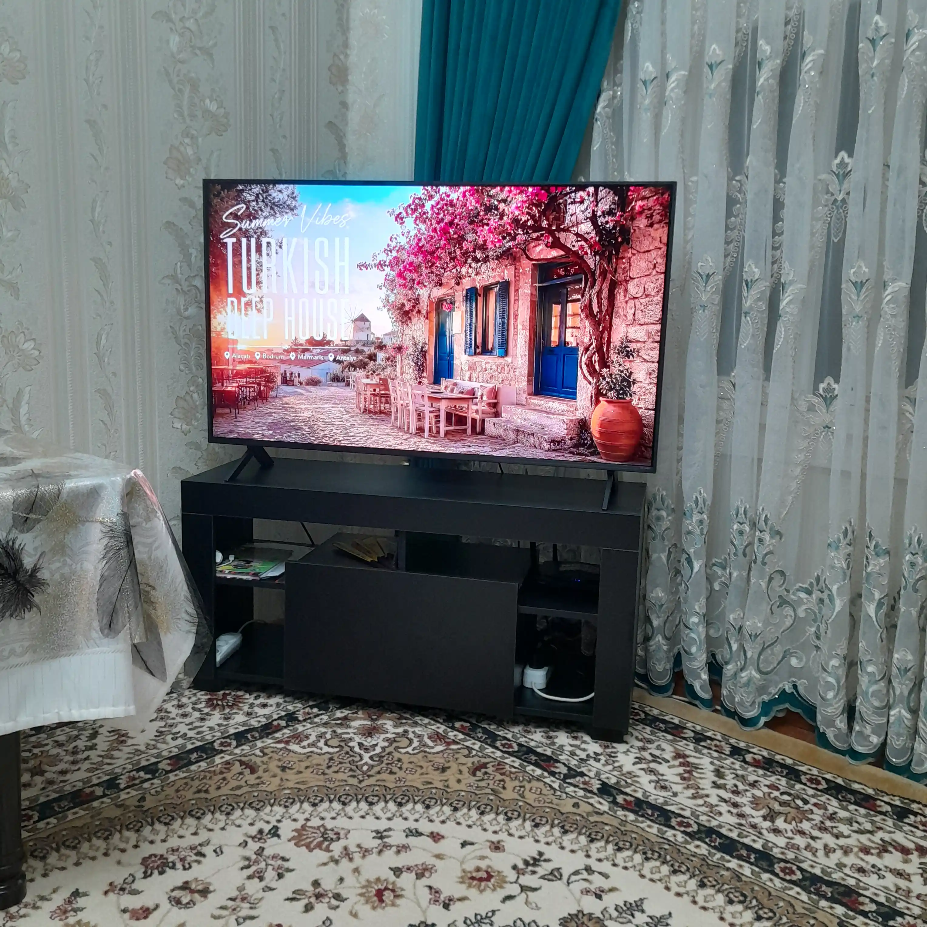 Тумба-подставка под телевизор LEETO, напольная, полностью собранная, 110*55*35 см
