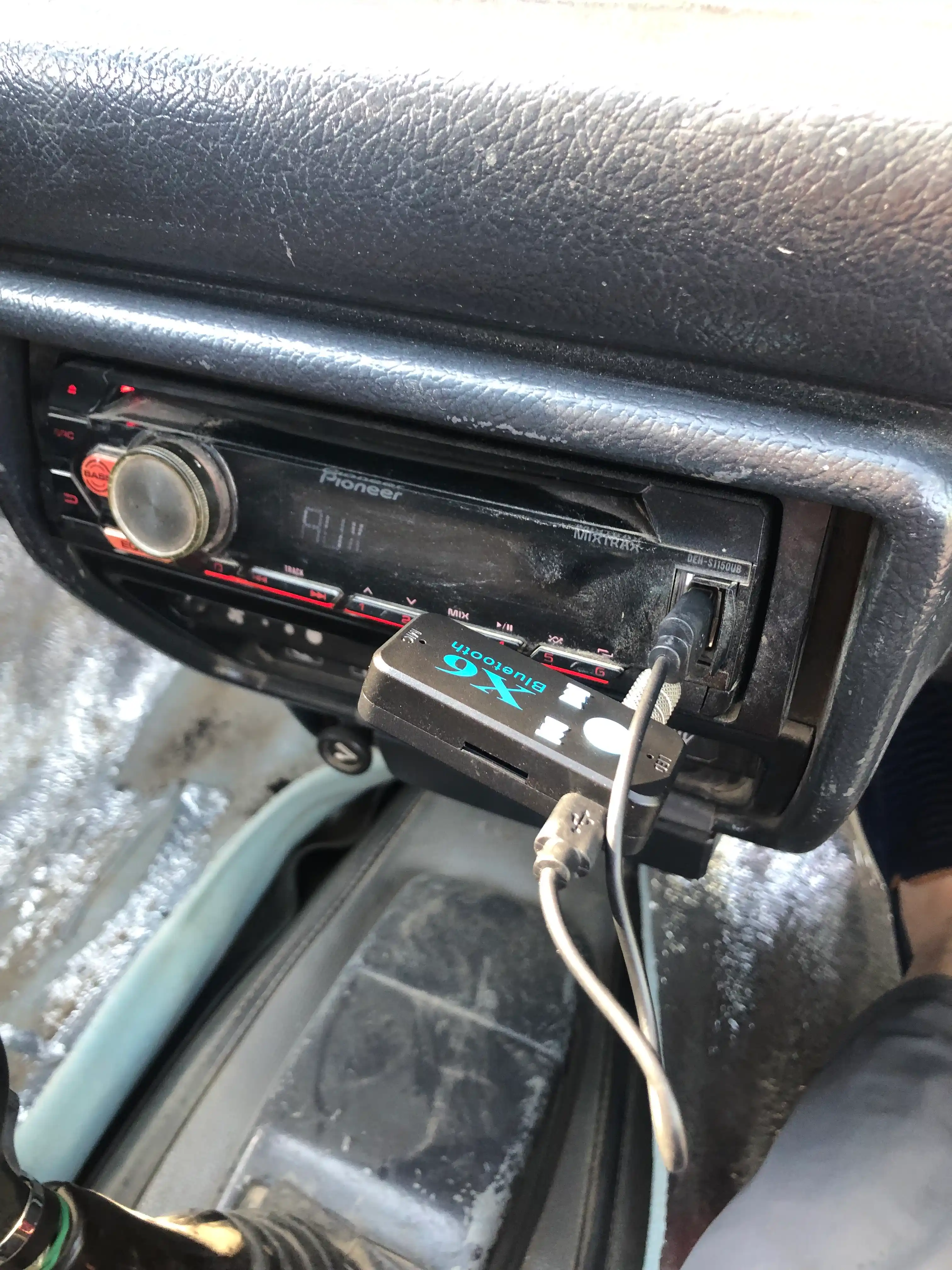 AUX адаптер в автомобиль, X6 Bluetooth 3.5 мм, для прослушивания музыки и разговоров по телефону