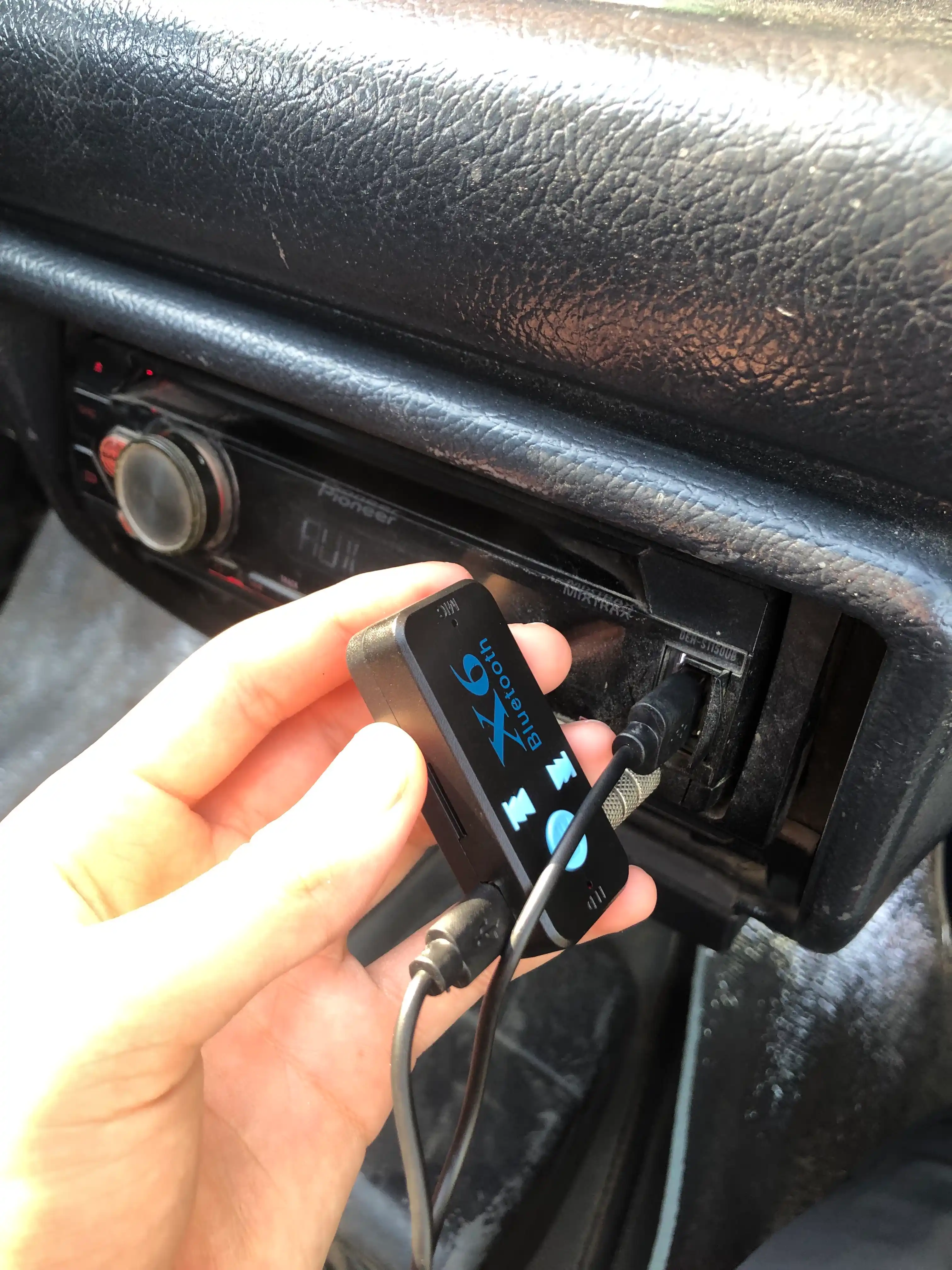 AUX адаптер в автомобиль, X6 Bluetooth 3.5 мм, для прослушивания музыки и разговоров по телефону