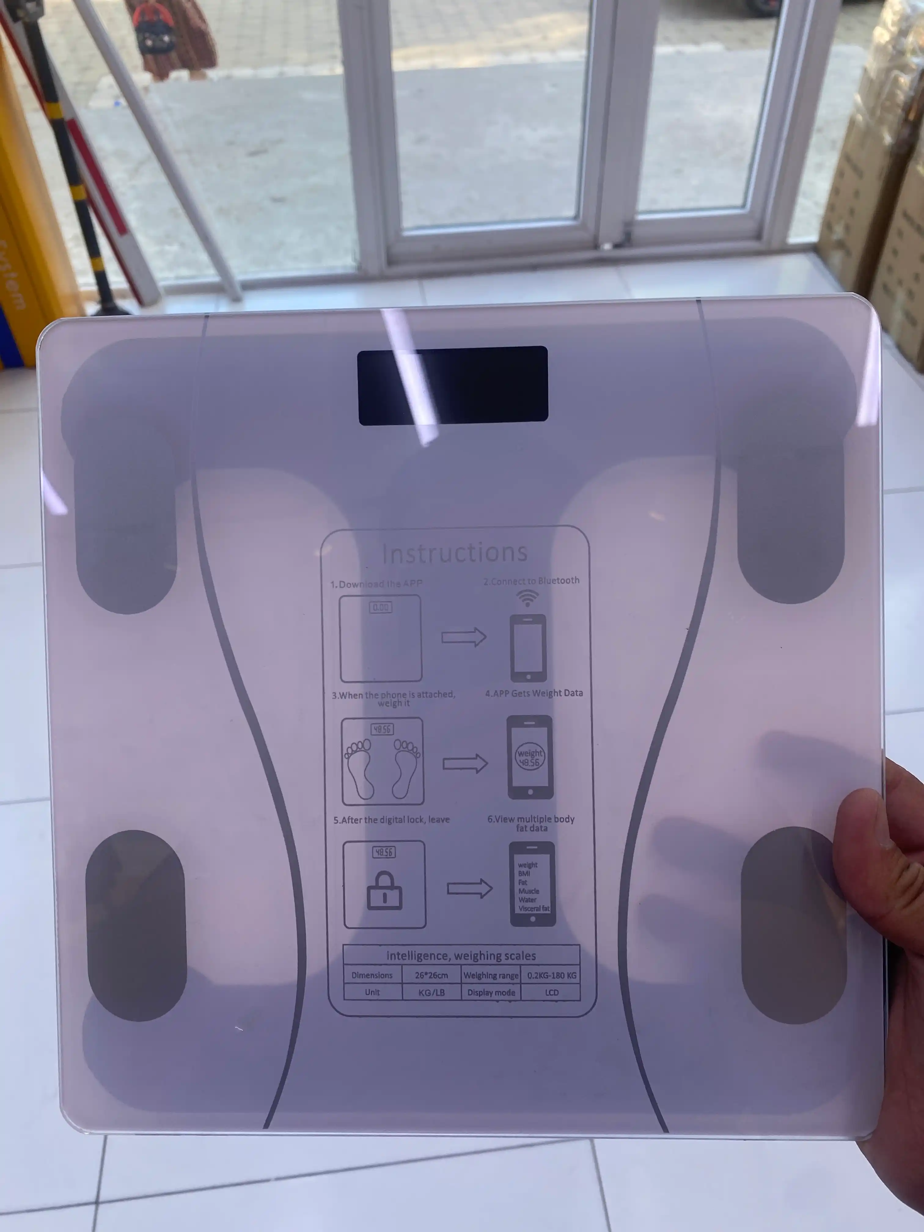 Elektron tarozi, pol tarozi,chiroyli dizayn ixcham mahsulot,180 kg gacha