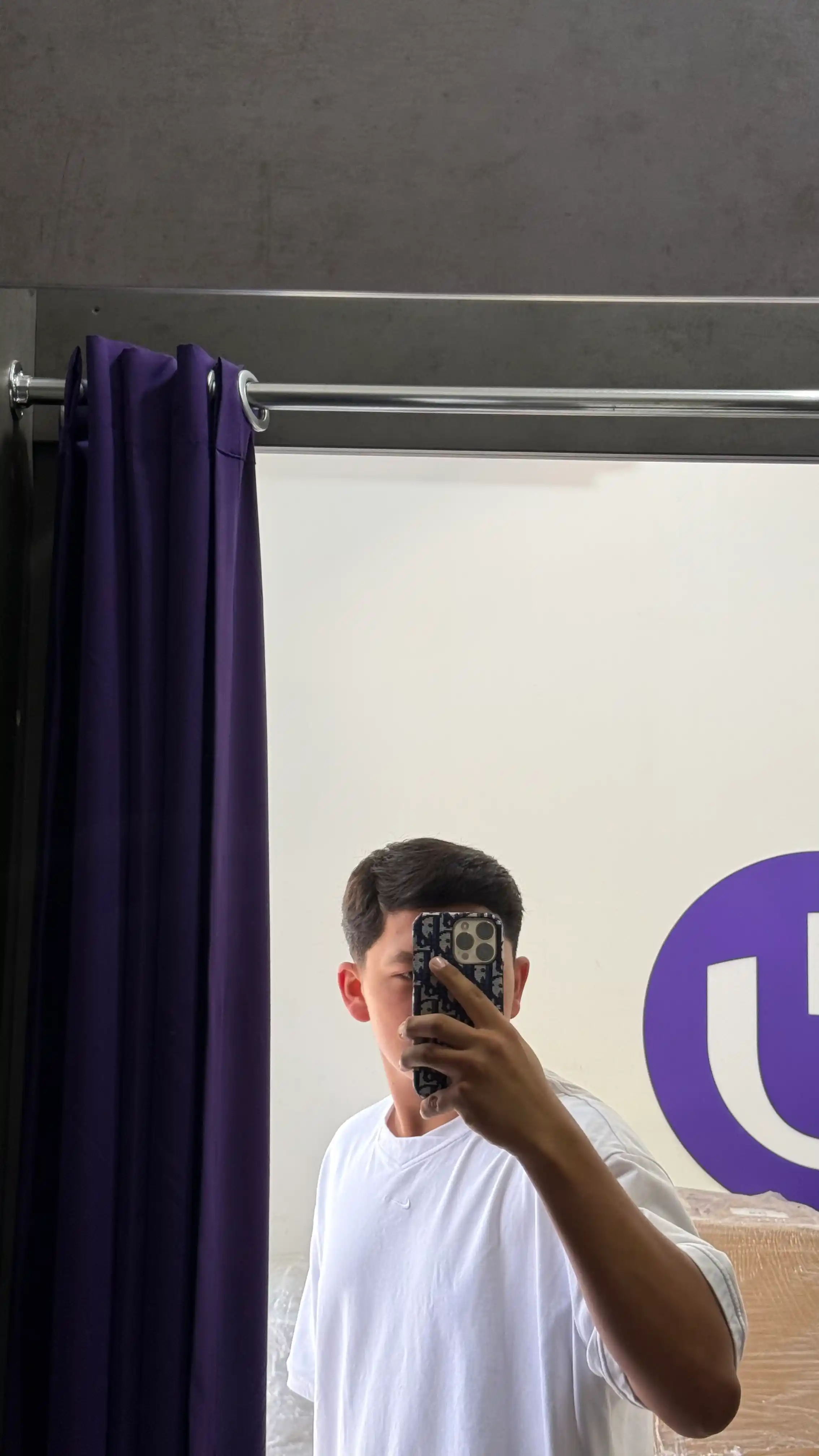 Чехол Dior на IPhone 15, 16, 17 Pro, ProMax