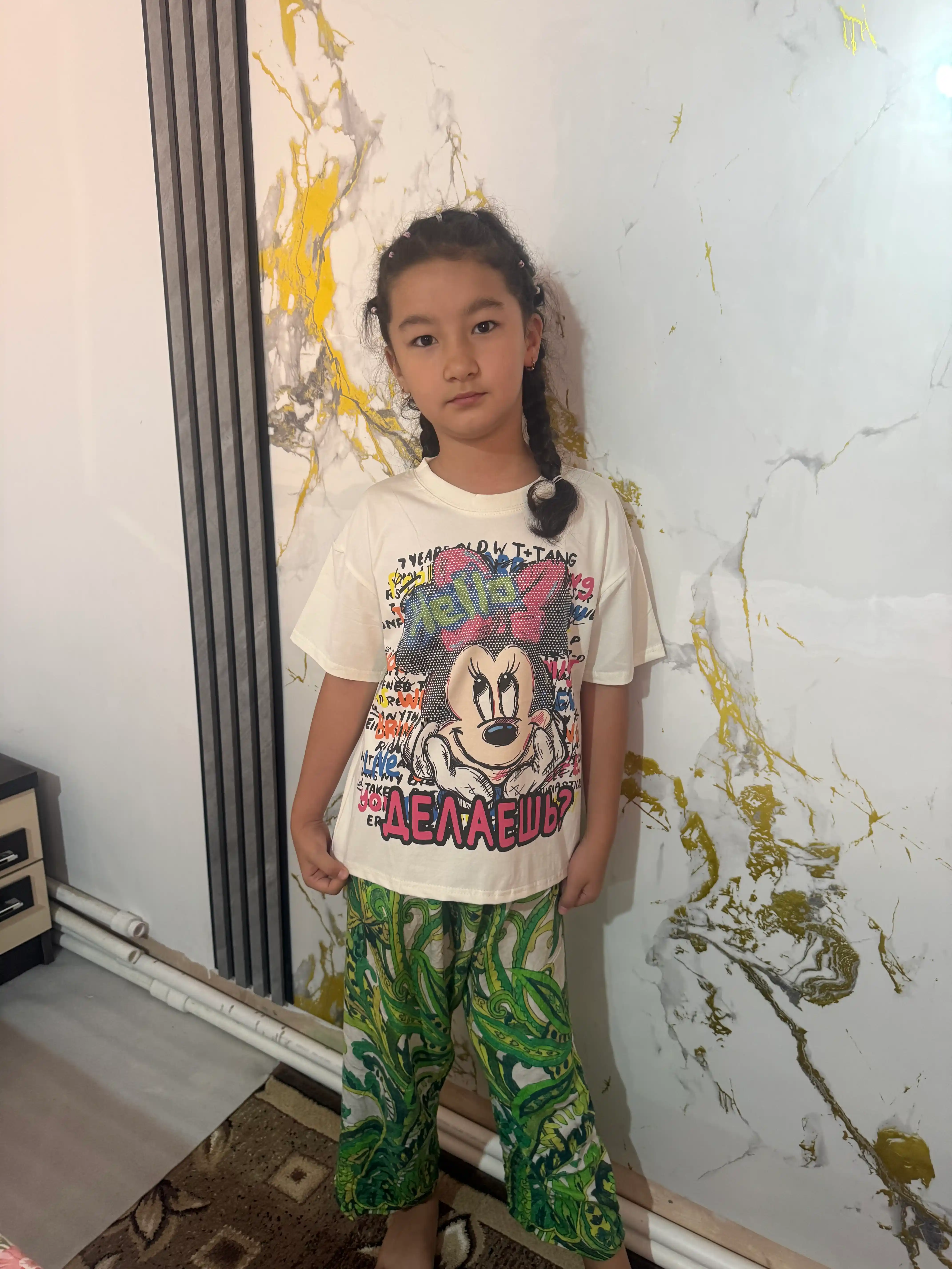 Qizlar futbolkasi, paxtali, yumshoq, qulay, zamonaviy, moda, sifatli, chiroyli, kundalik