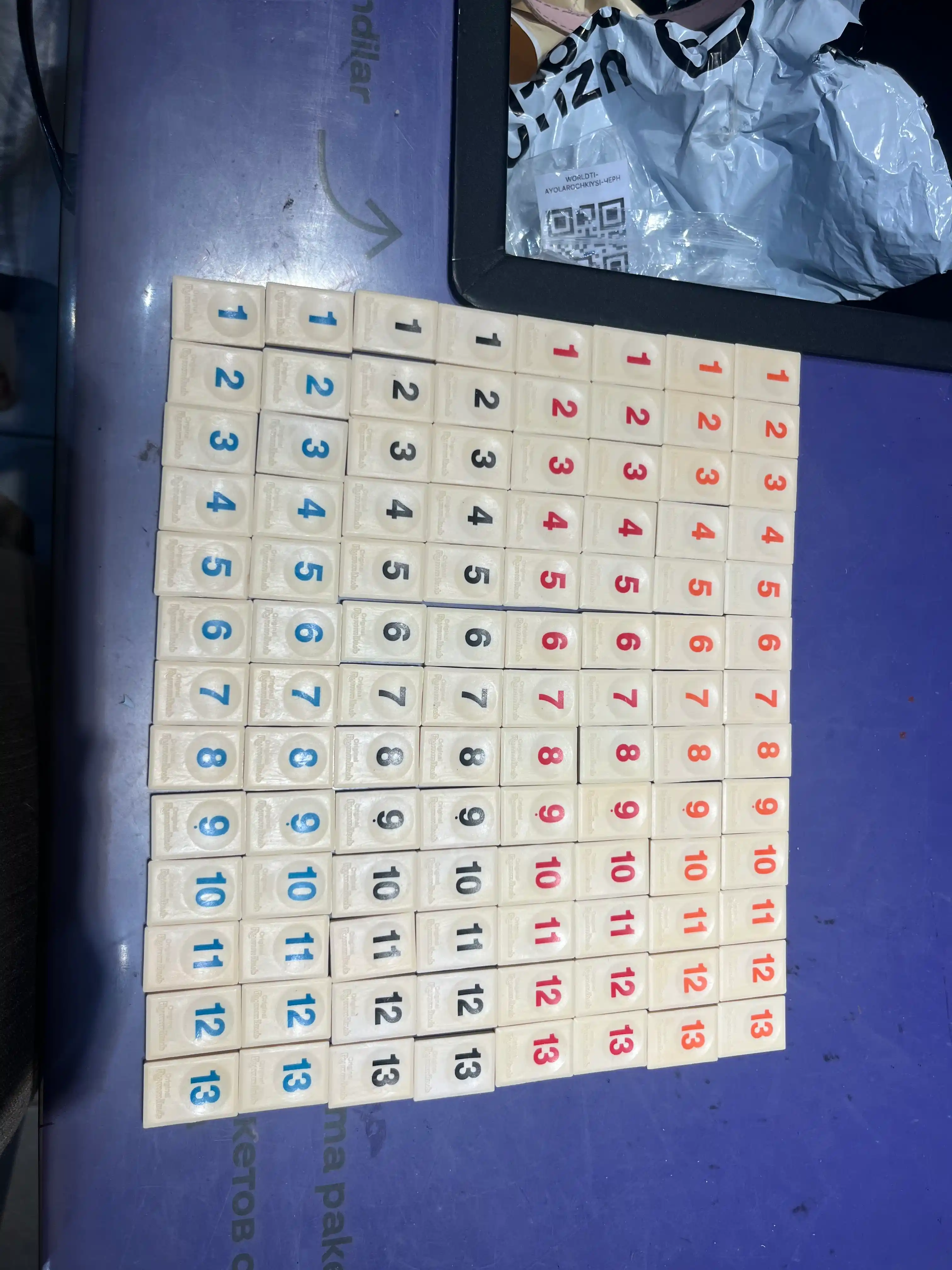 Stol o'yini Rummikub Chegarasiz