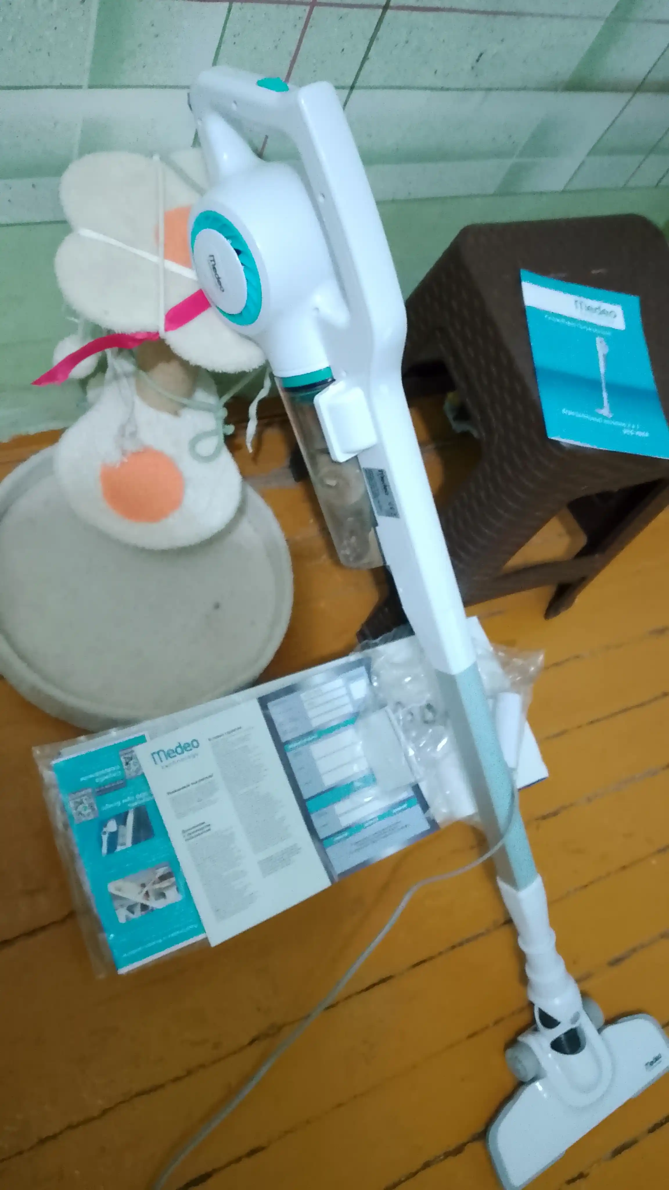 Вертикальный пылесос Medeo-70A