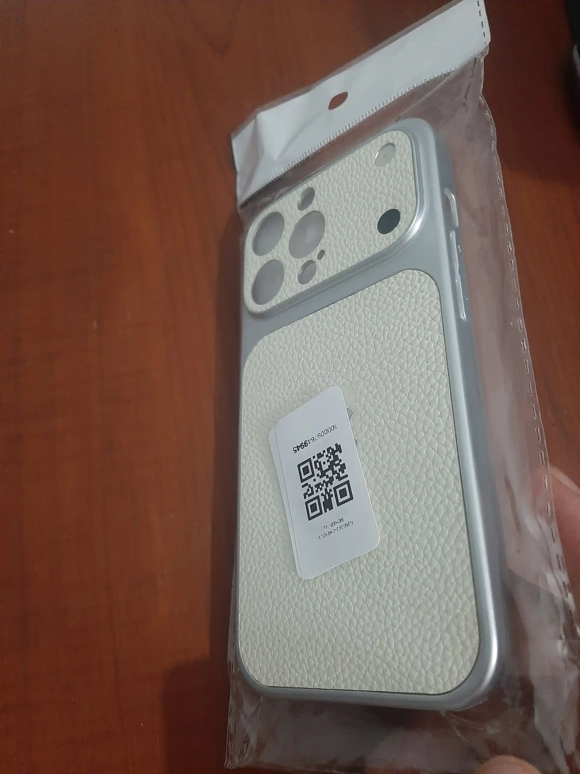 IPhone 17 Pro uslubida chexol iPhone Pro va Pro Max uchun