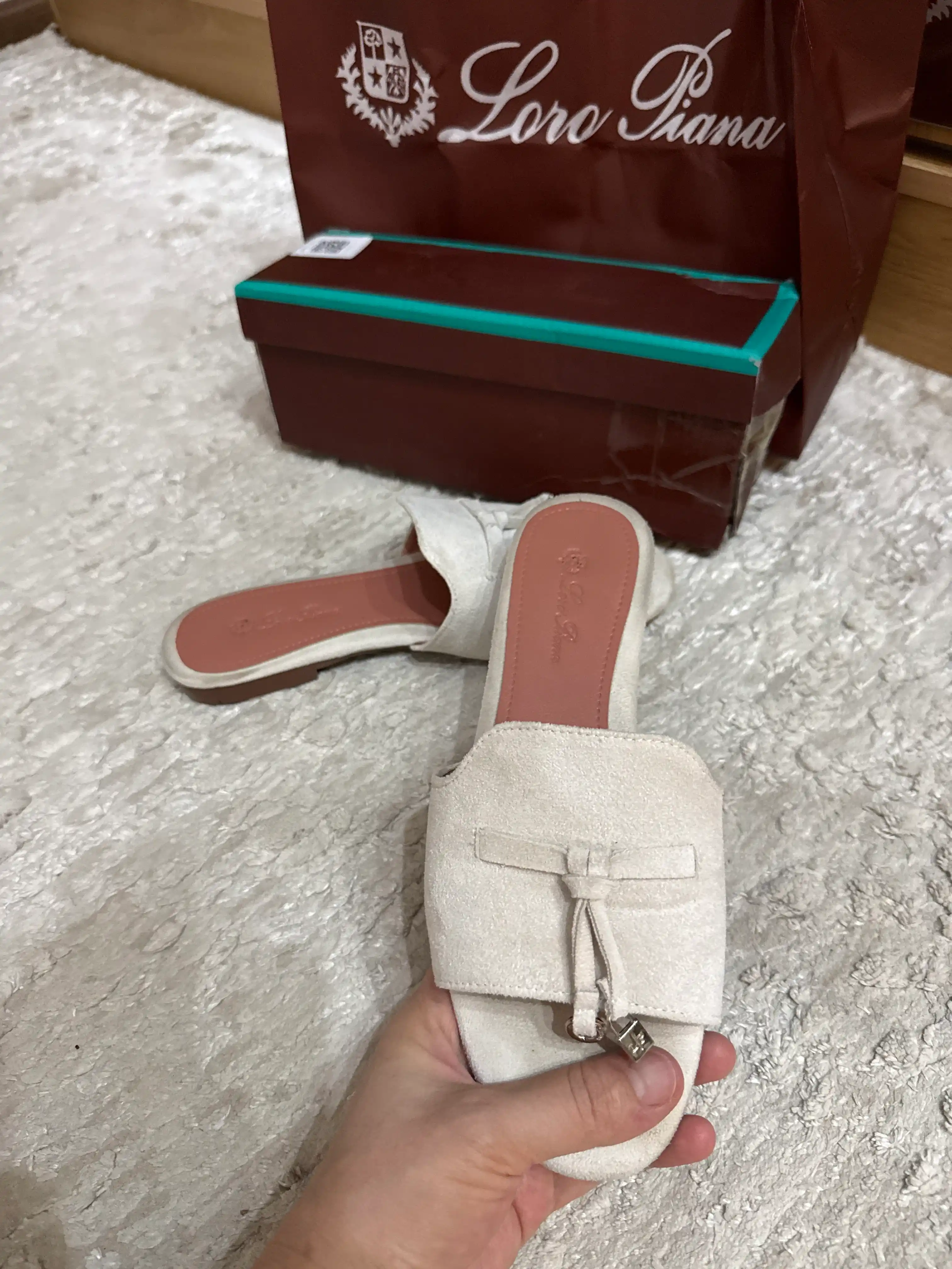 Ayollar poyabzali, premium stil oyoq kiyim, ayollar tapochkasi, LORO PIANA