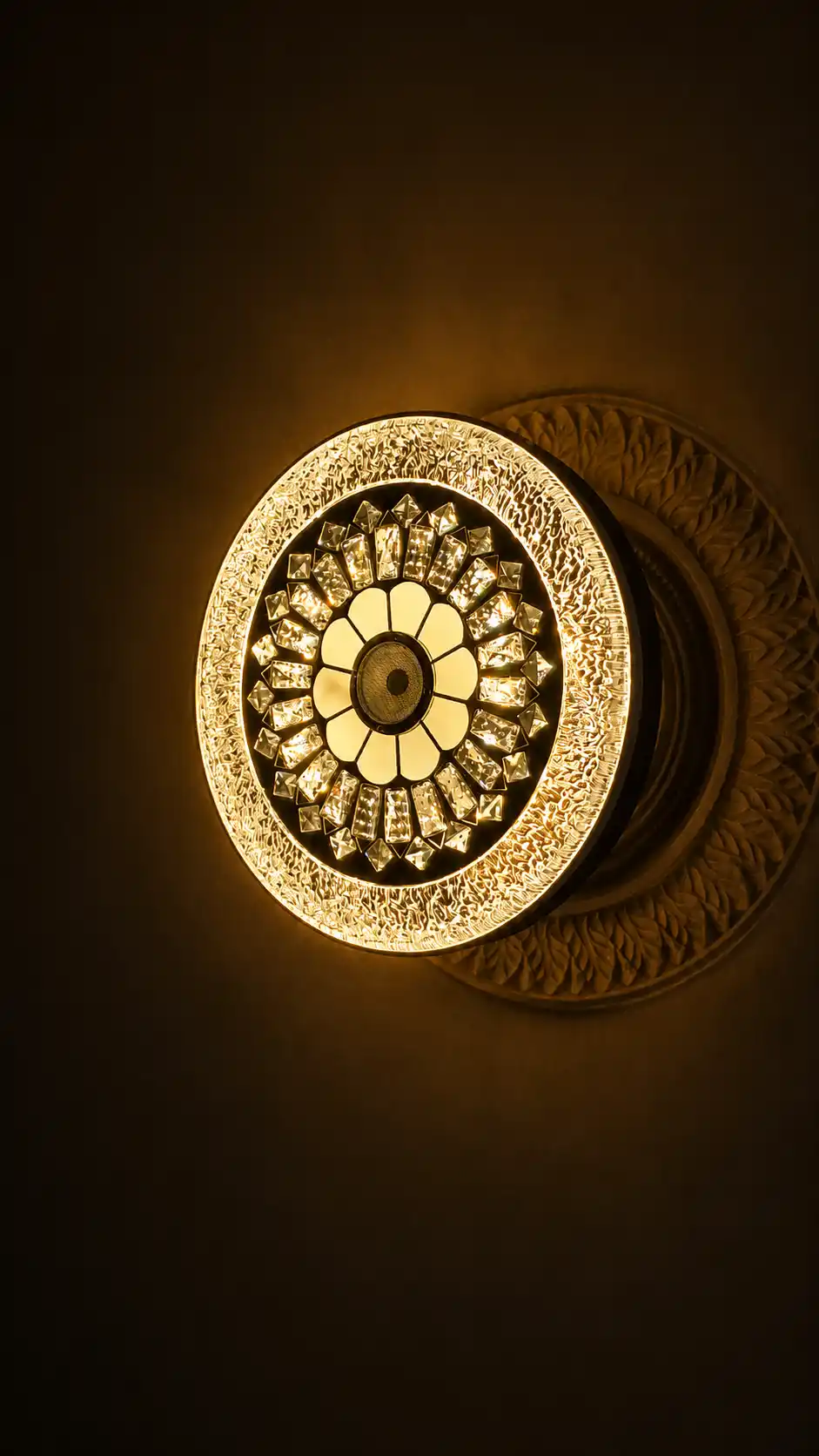 Lyustra shift ventilyatorli LED 90 sm, pultli, 3 rejim, Bluetooth kolonka qandil va lustra