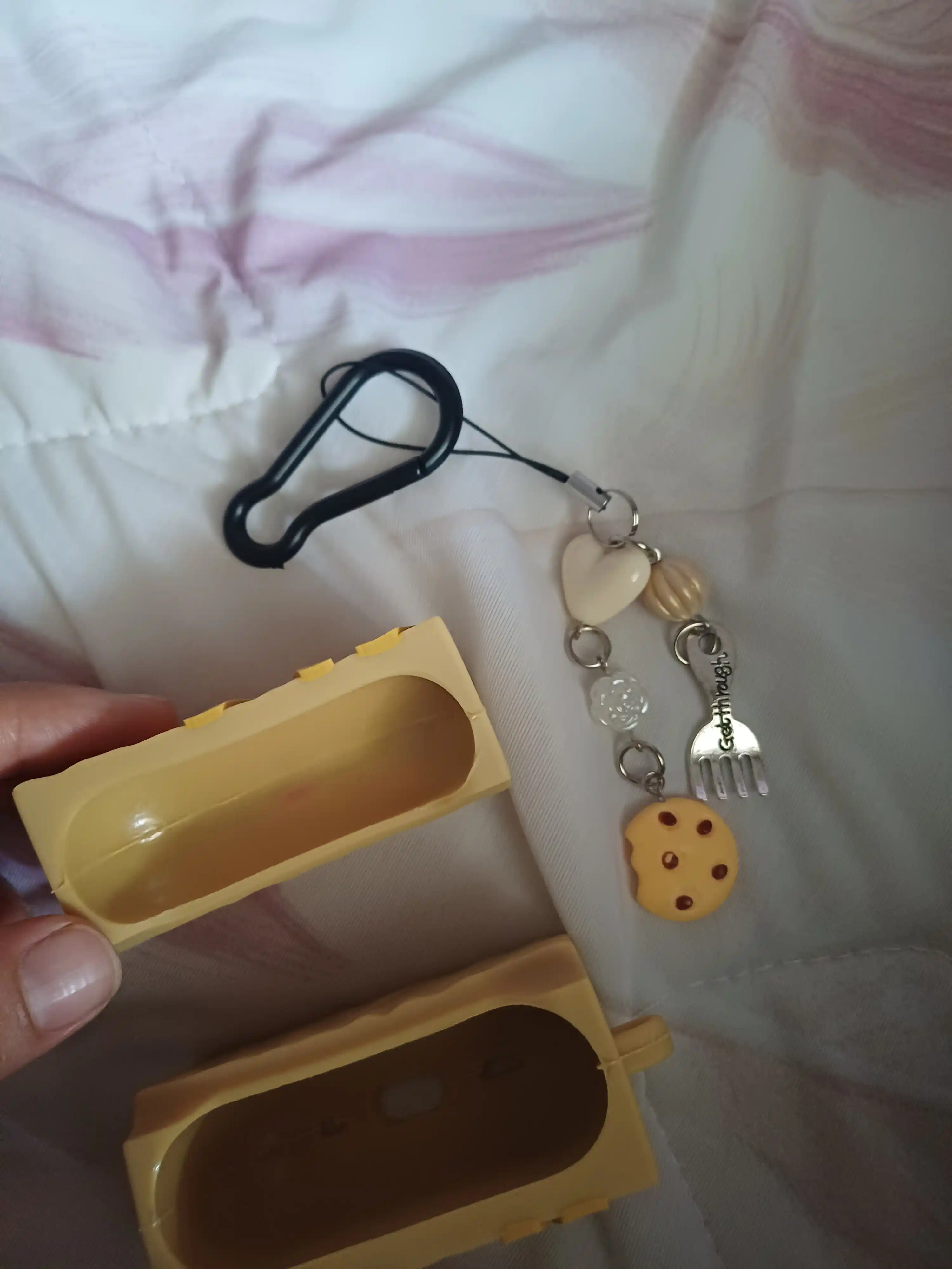 AirPods pro 2 /  pro simsiz quloqchinlar uchun g'ilof karabinli bilan