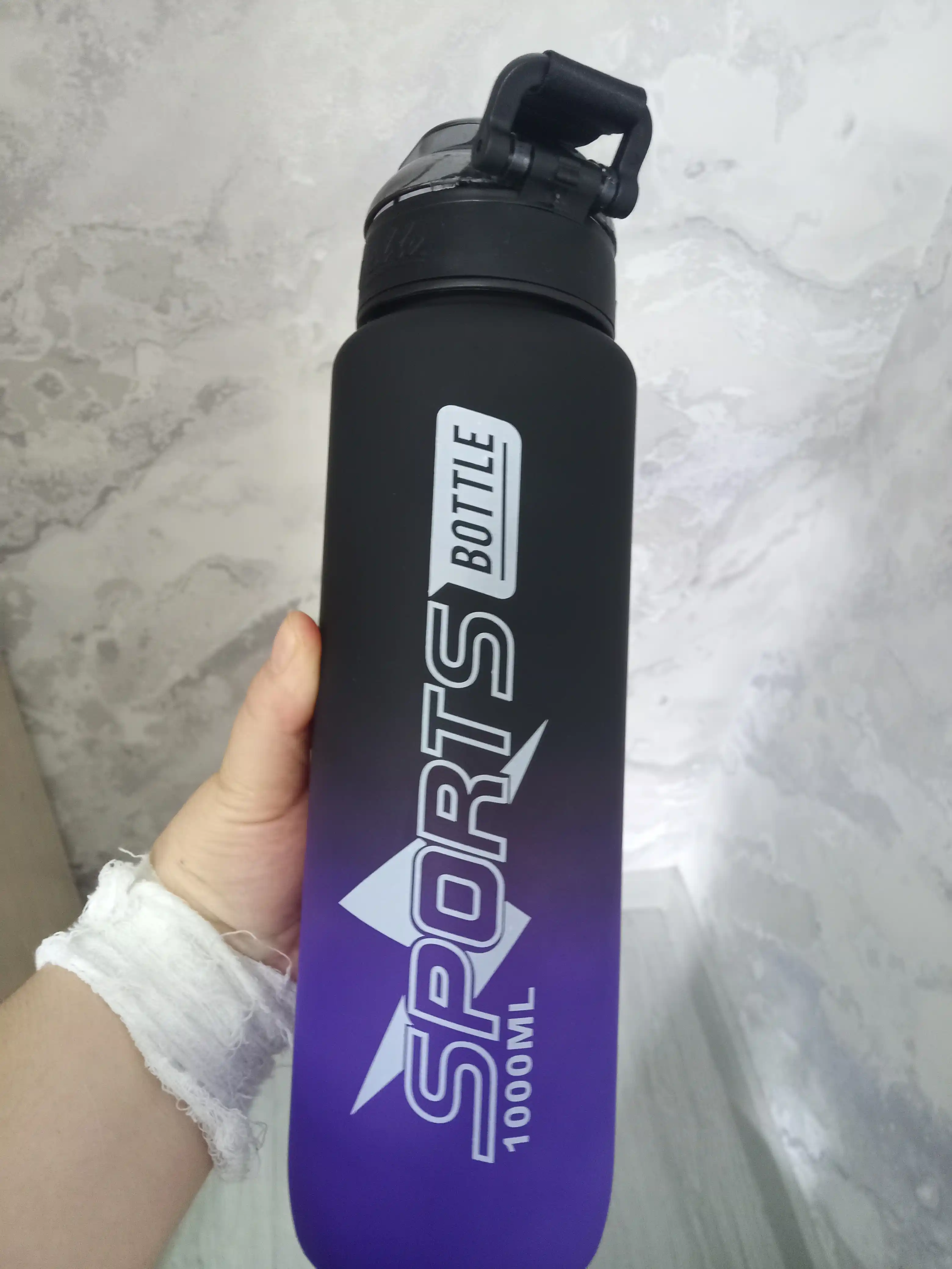Suv idish, sheyker, fitnes uchun mo'ljallangan sport suv idishi, butilkalar,  1000 ml