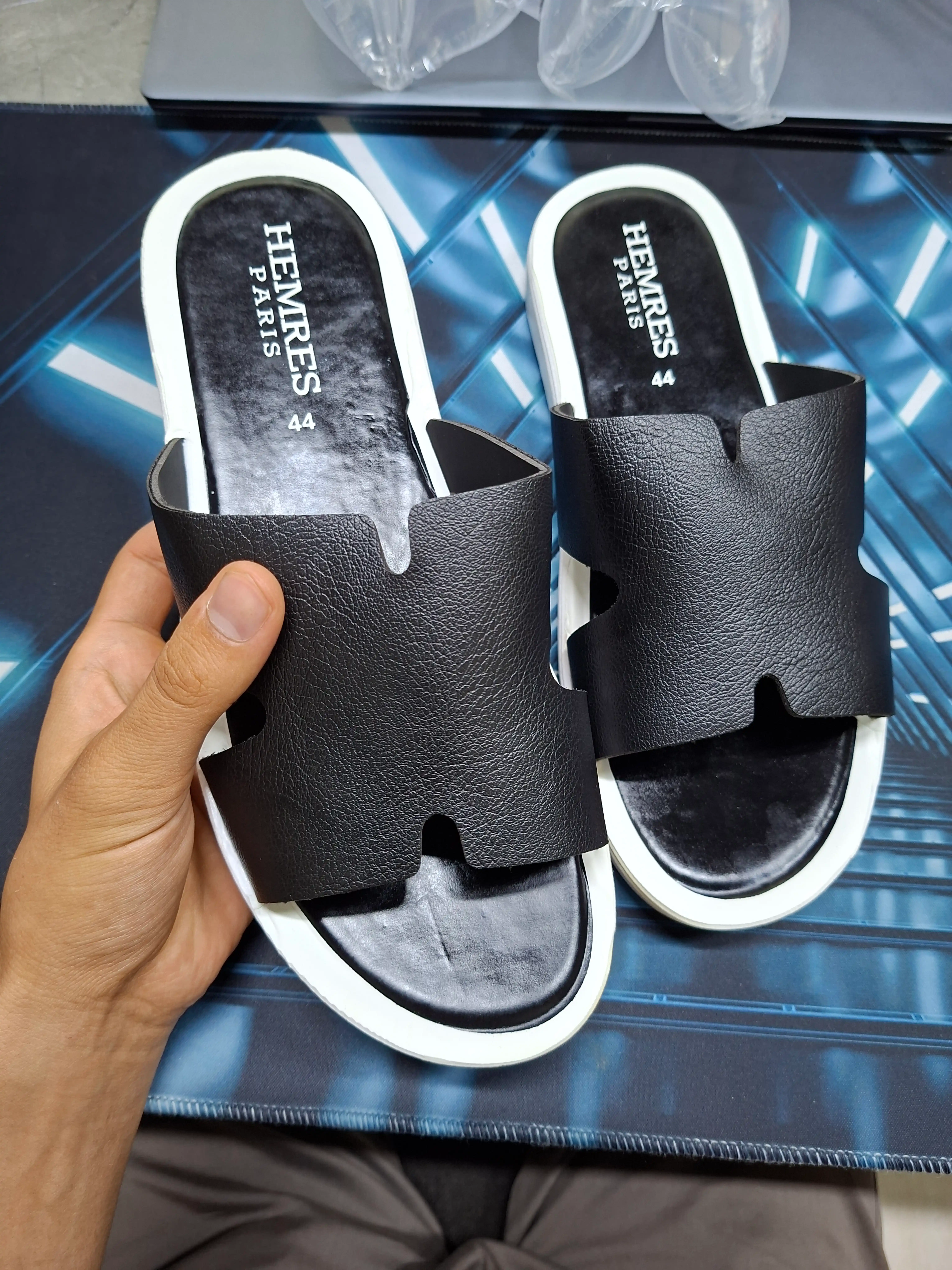 Erkaklar shippaklari, 40-44