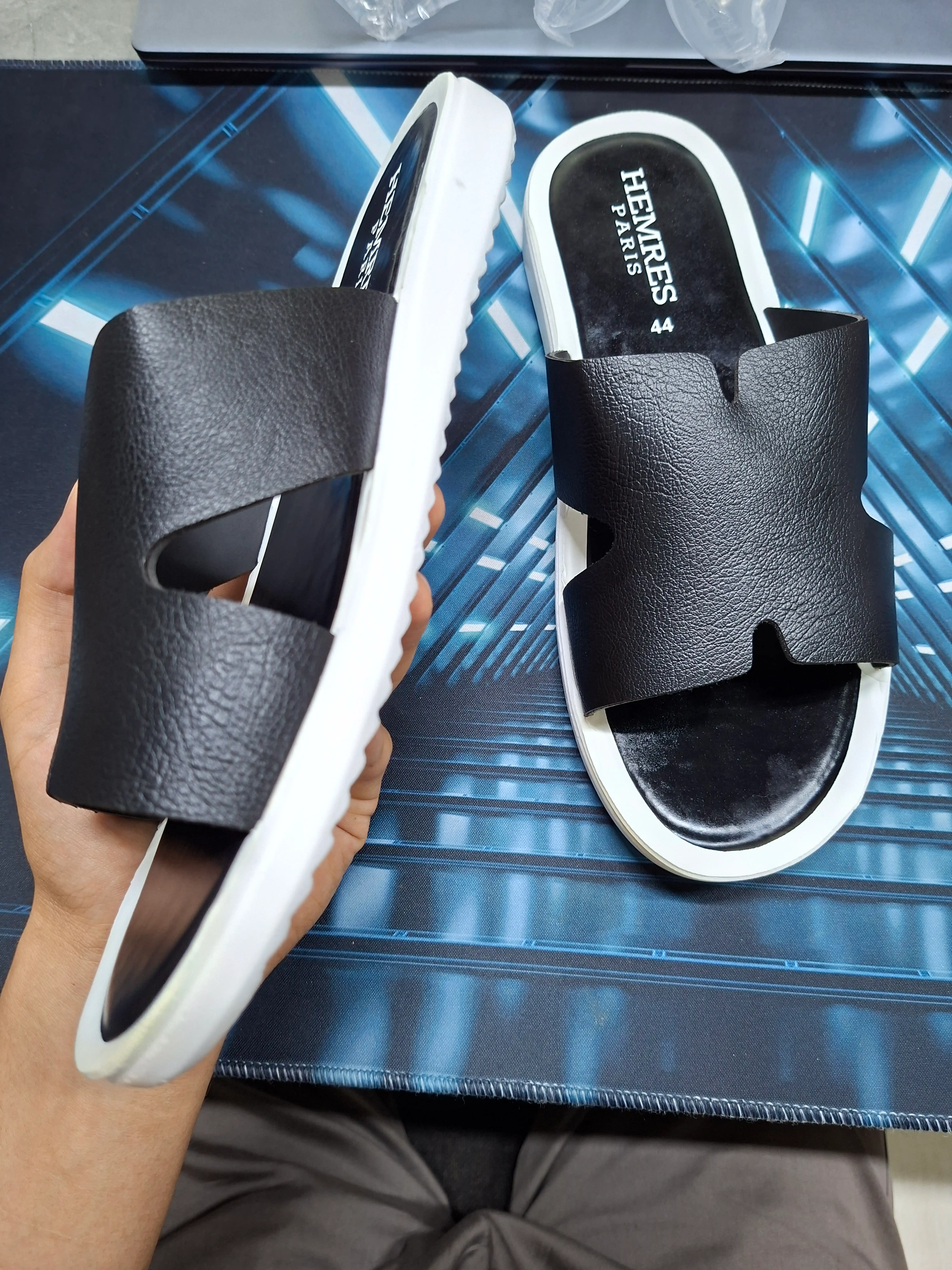 Erkaklar shippaklari, 40-44