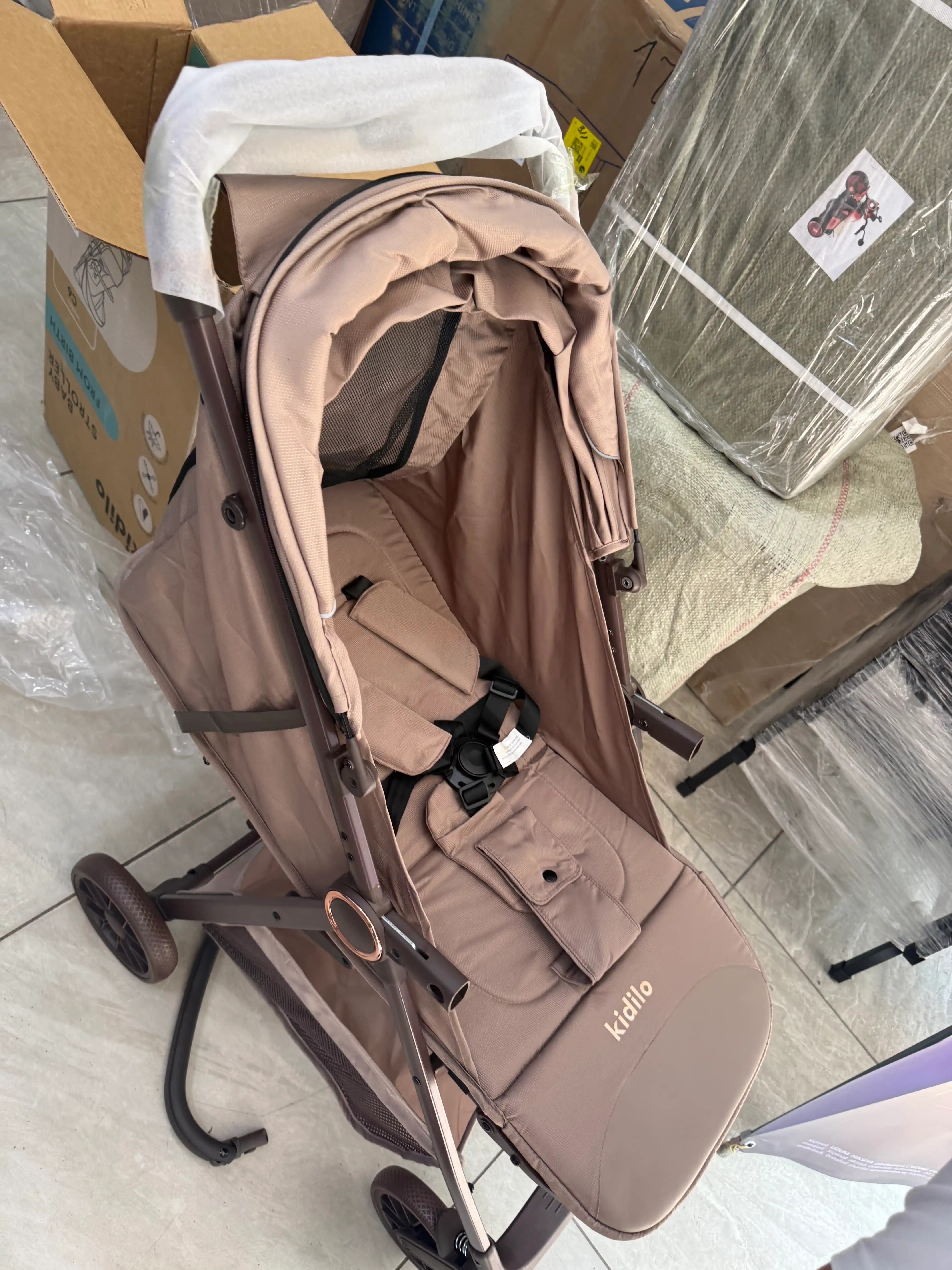 Прогулочная коляска Kidilo C6F – легкая и удобная