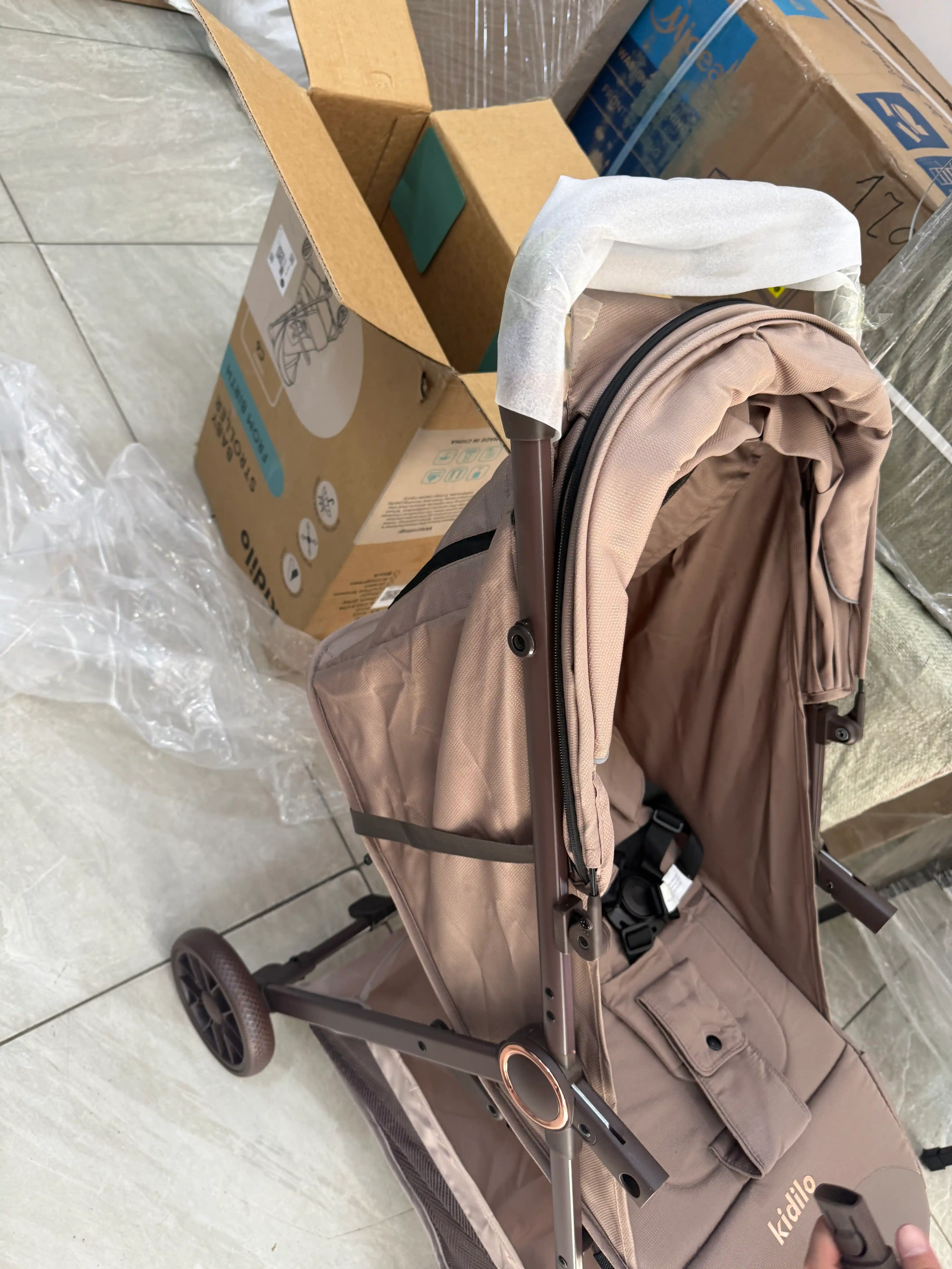 Прогулочная коляска Kidilo C6F – легкая и удобная