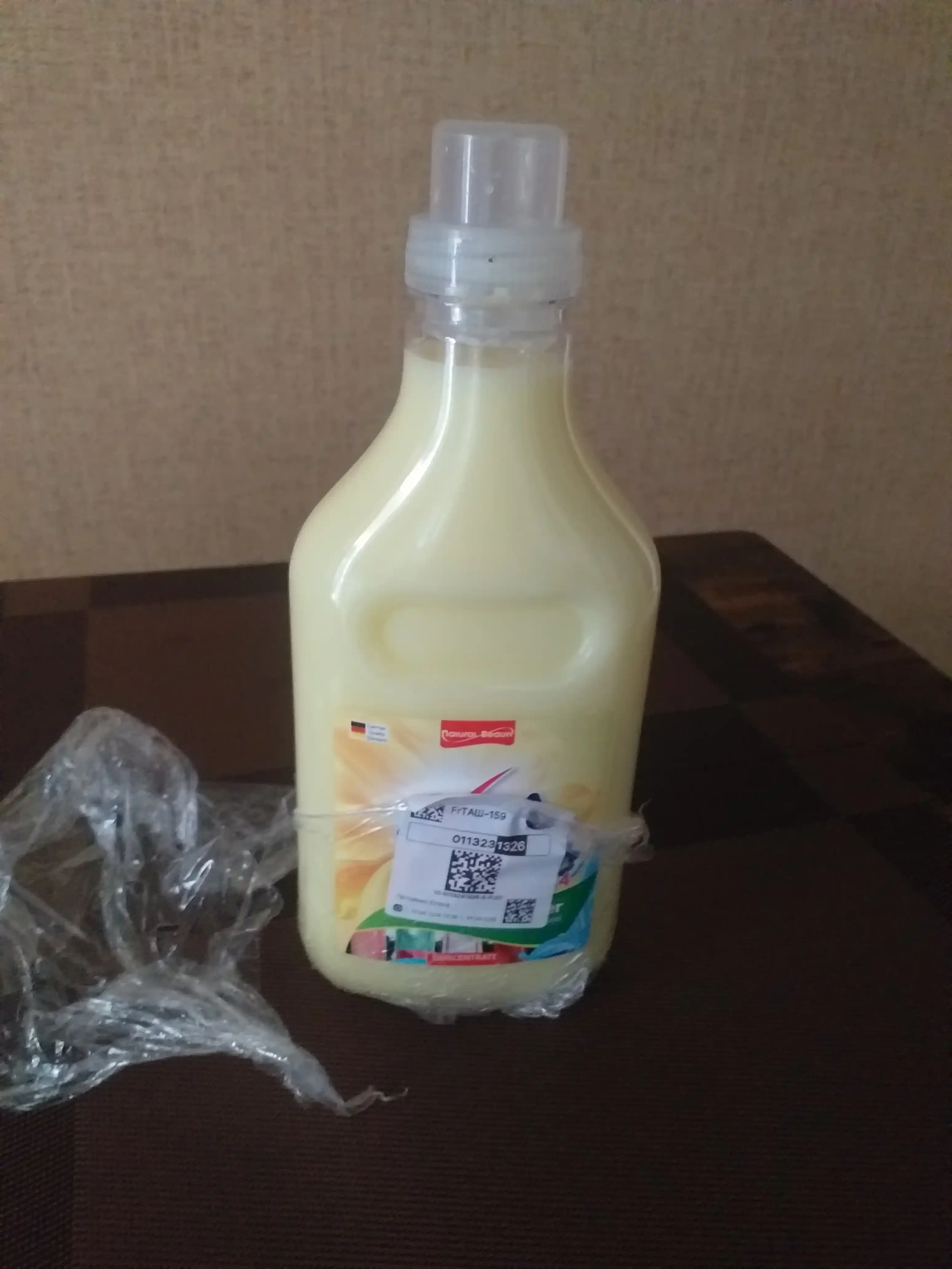 Ichki kiyimlar uchun AXMA Gul konditsioneri, 1,5 litr